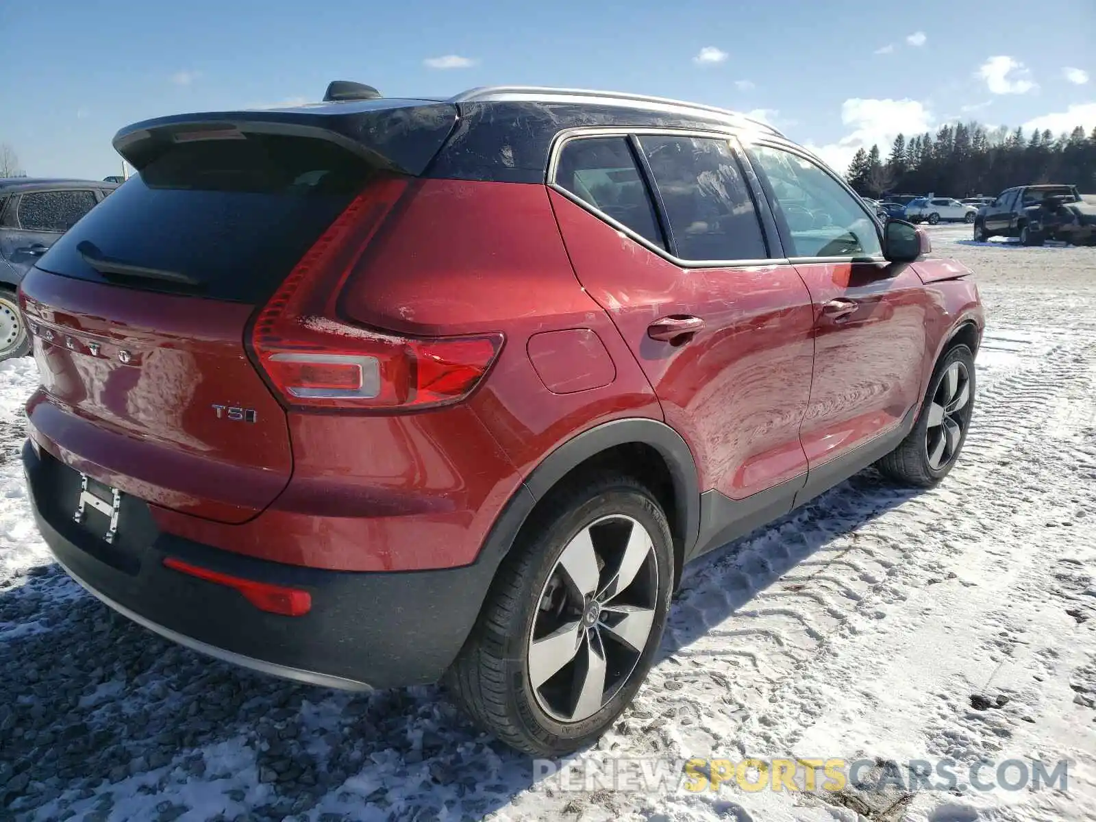 4 Photograph of a damaged car YV4162UK8L2237464 VOLVO XC40 2020