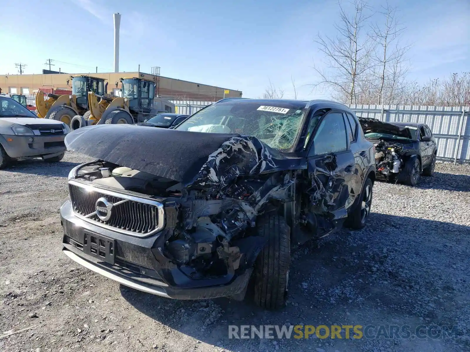 2 Photograph of a damaged car YV4162UK9L2181468 VOLVO XC40 2020