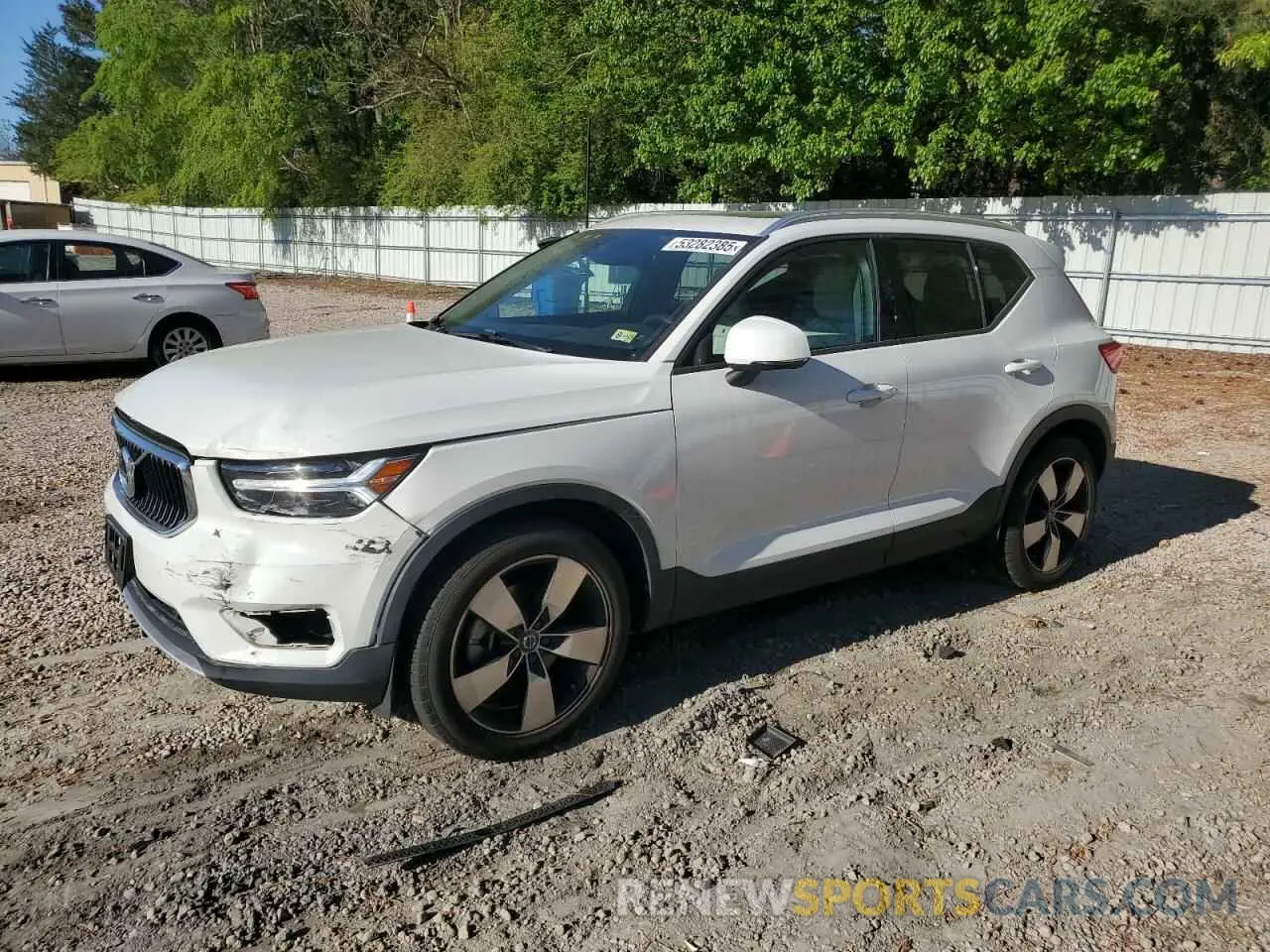 1 Photograph of a damaged car YV4162UK9L2333149 VOLVO XC40 2020