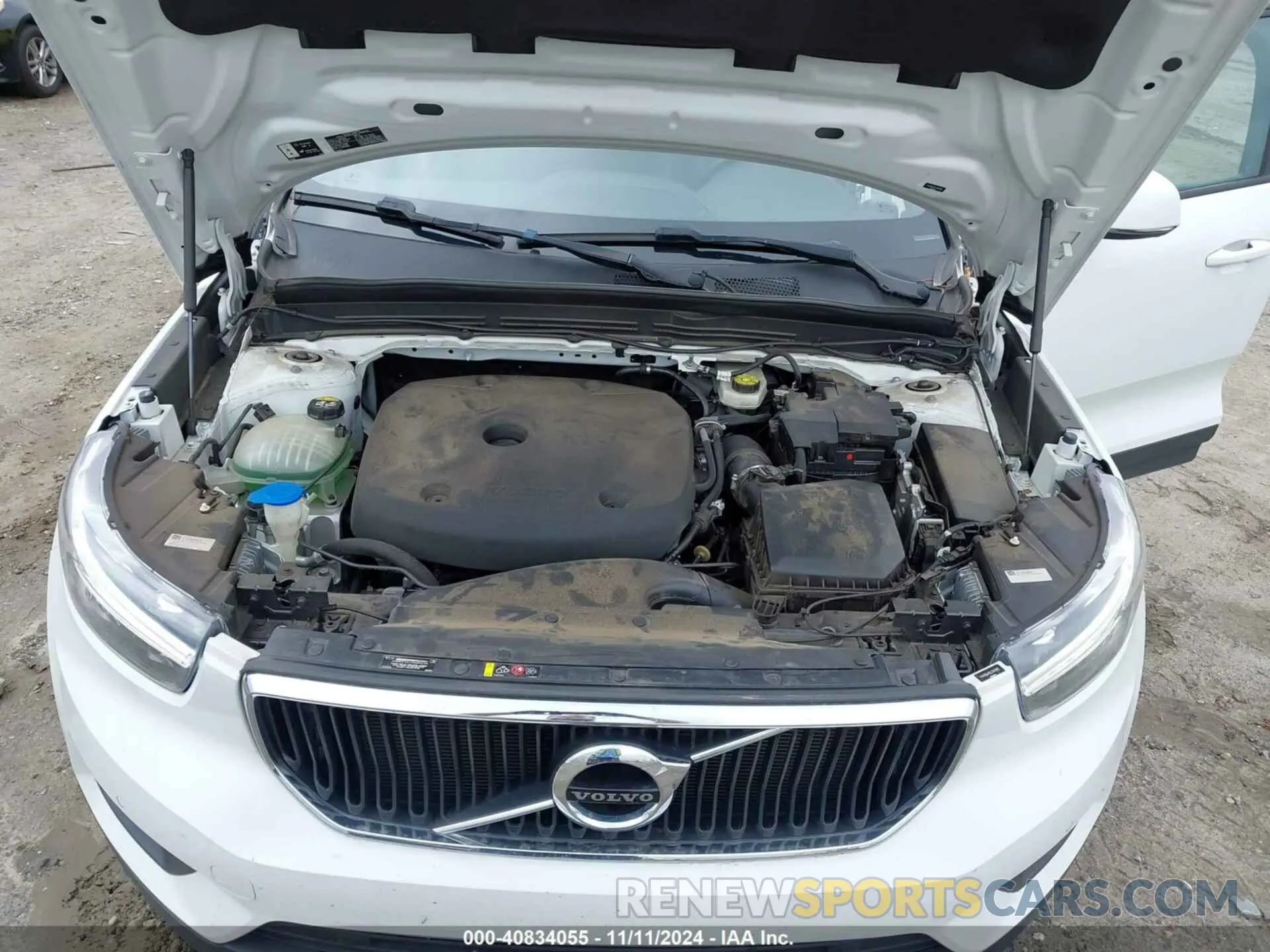 10 Photograph of a damaged car YV4162UK9L2343082 VOLVO XC40 2020