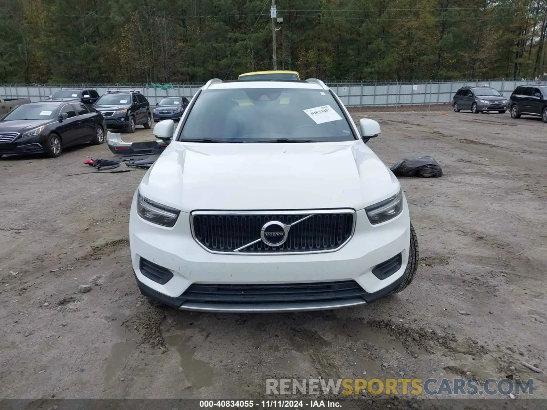 13 Photograph of a damaged car YV4162UK9L2343082 VOLVO XC40 2020