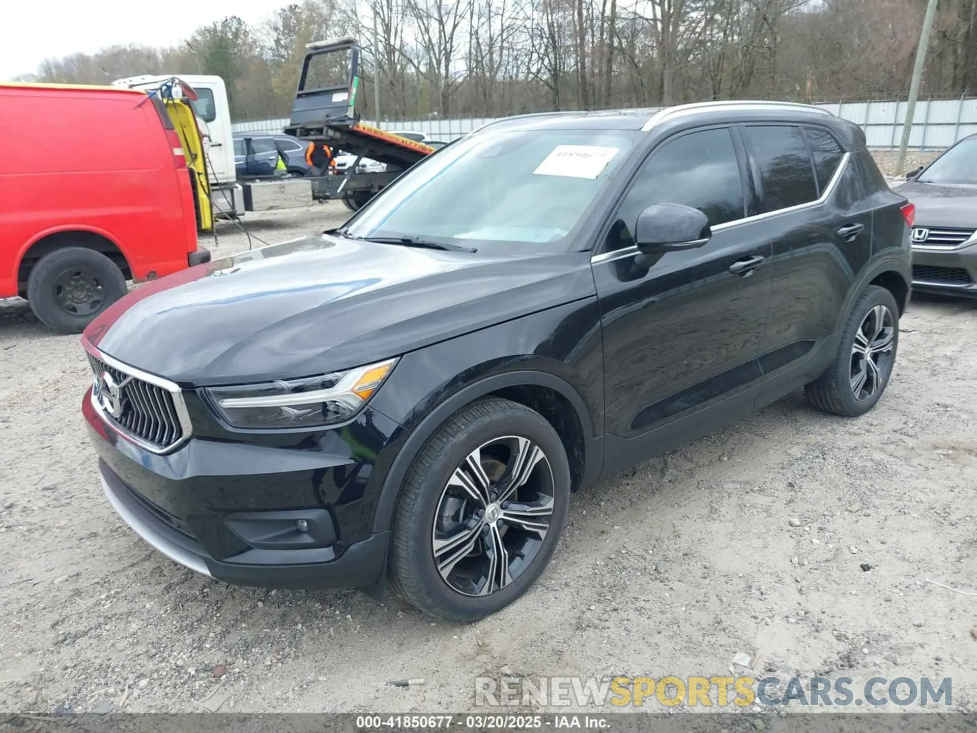 2 Photograph of a damaged car YV4162UL1L2262702 VOLVO XC40 2020