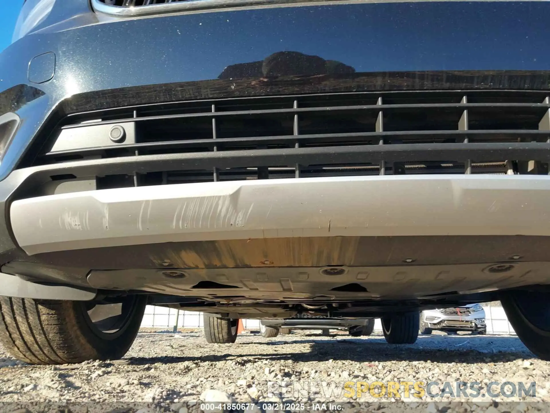 6 Photograph of a damaged car YV4162UL1L2262702 VOLVO XC40 2020