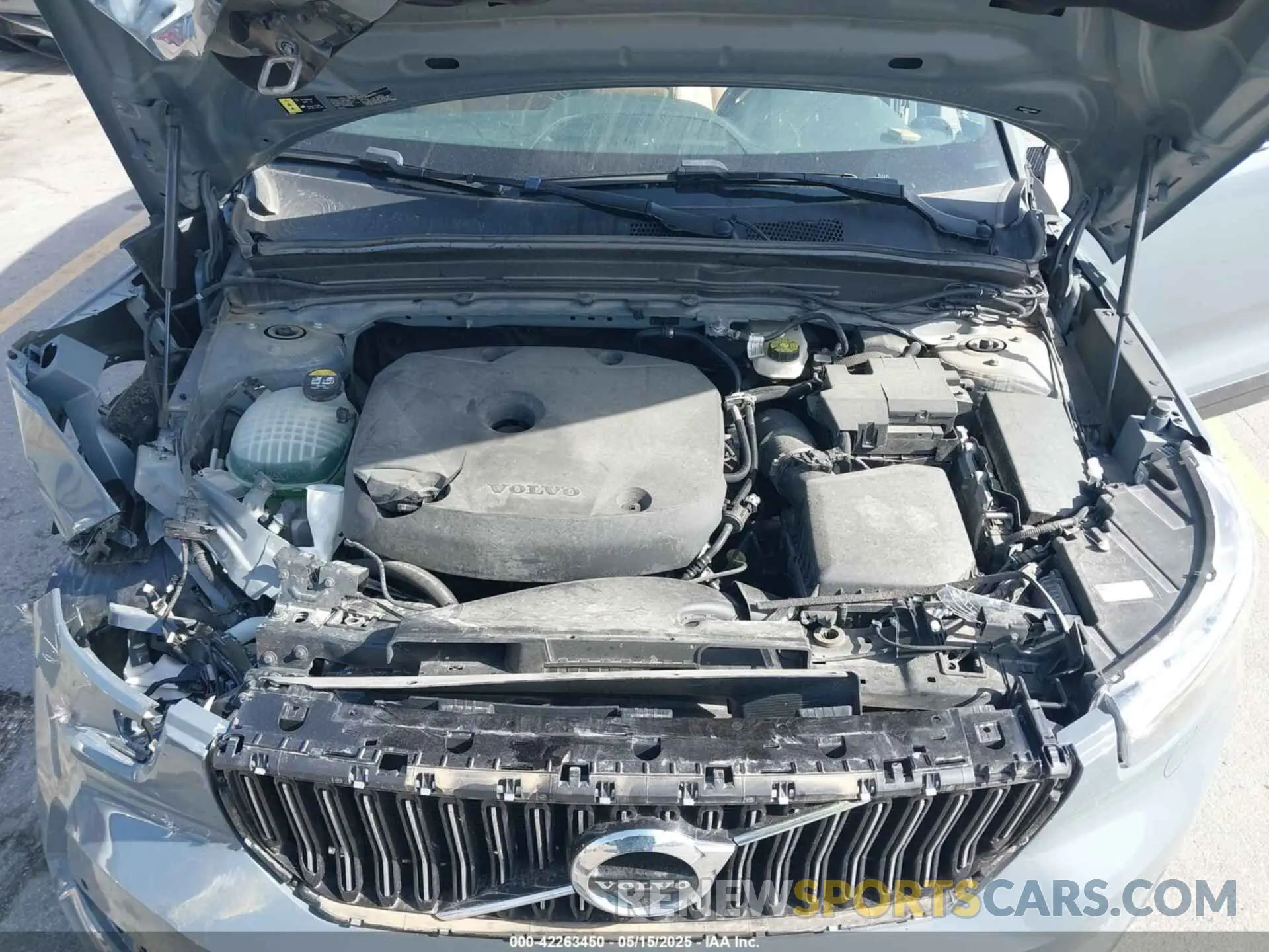 10 Photograph of a damaged car YV4162UL2L2306951 VOLVO XC40 2020