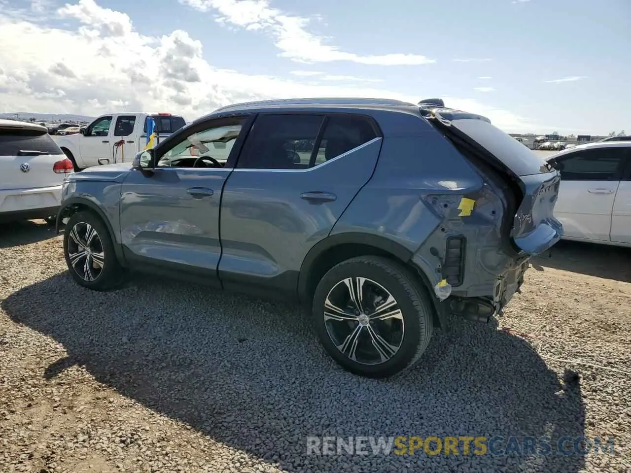 2 Photograph of a damaged car YV4162UL3L2245240 VOLVO XC40 2020