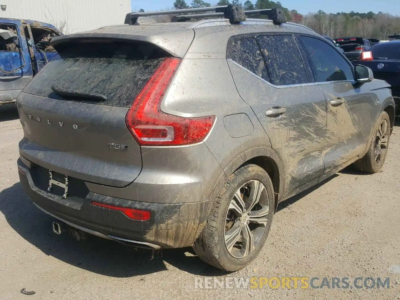 4 Photograph of a damaged car YV4162UL6L2301252 VOLVO XC40 2020