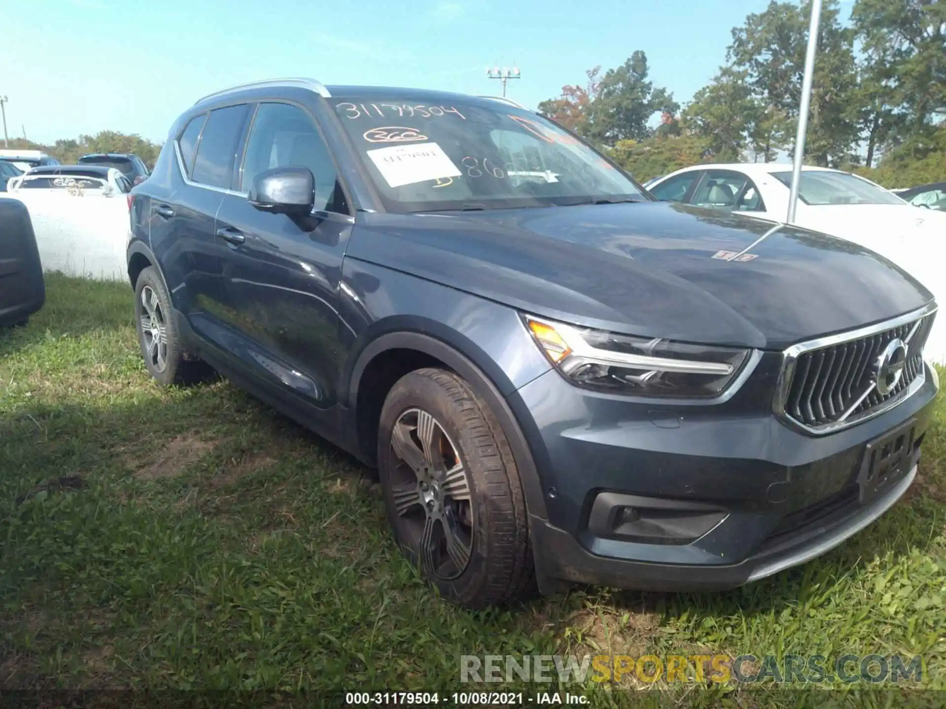 1 Photograph of a damaged car YV4162UL7L2265202 VOLVO XC40 2020