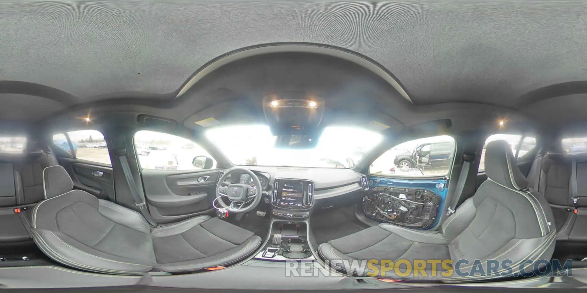 14 Photograph of a damaged car YV4162UM0L2307461 VOLVO XC40 2020