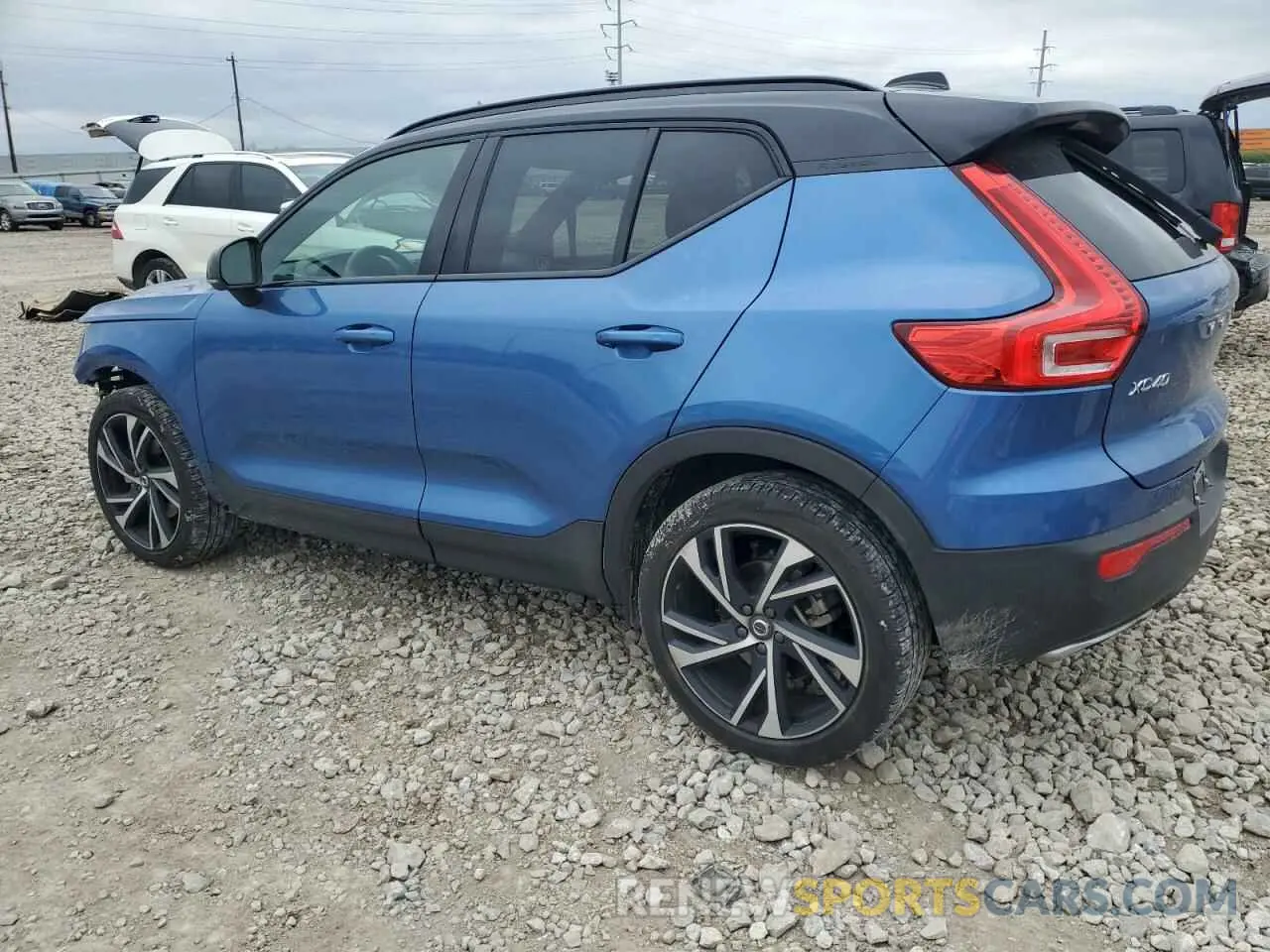2 Photograph of a damaged car YV4162UM0L2307461 VOLVO XC40 2020