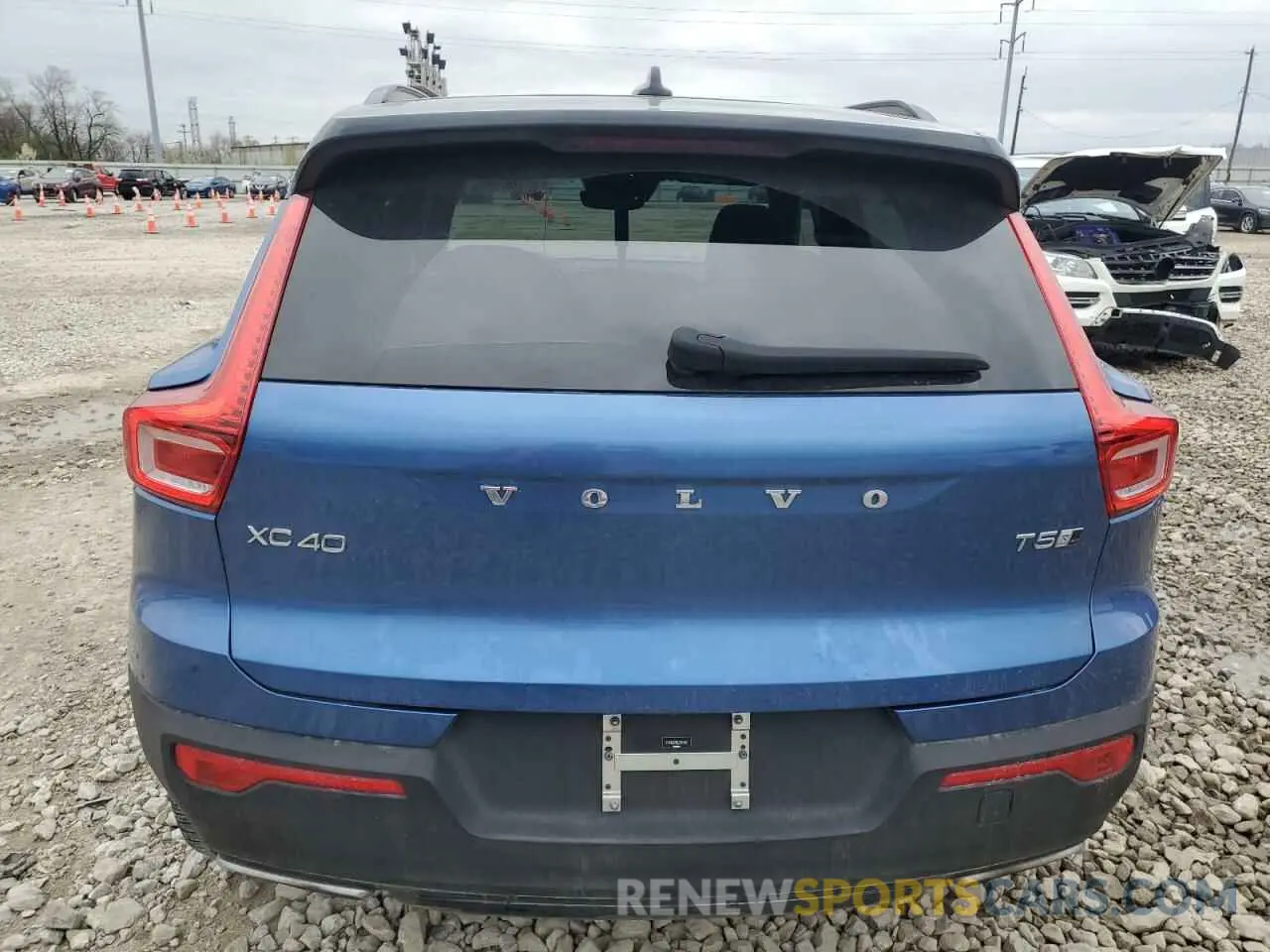 6 Photograph of a damaged car YV4162UM0L2307461 VOLVO XC40 2020