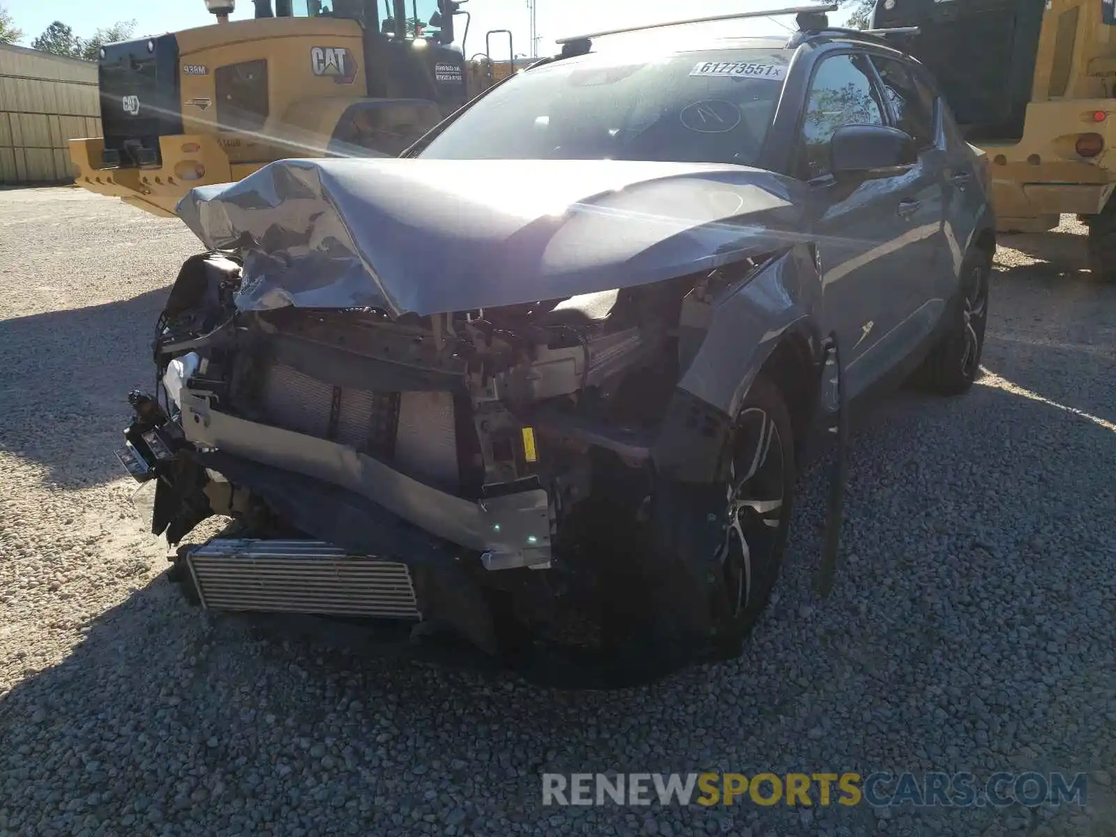 2 Photograph of a damaged car YV4162UM3L2337831 VOLVO XC40 2020