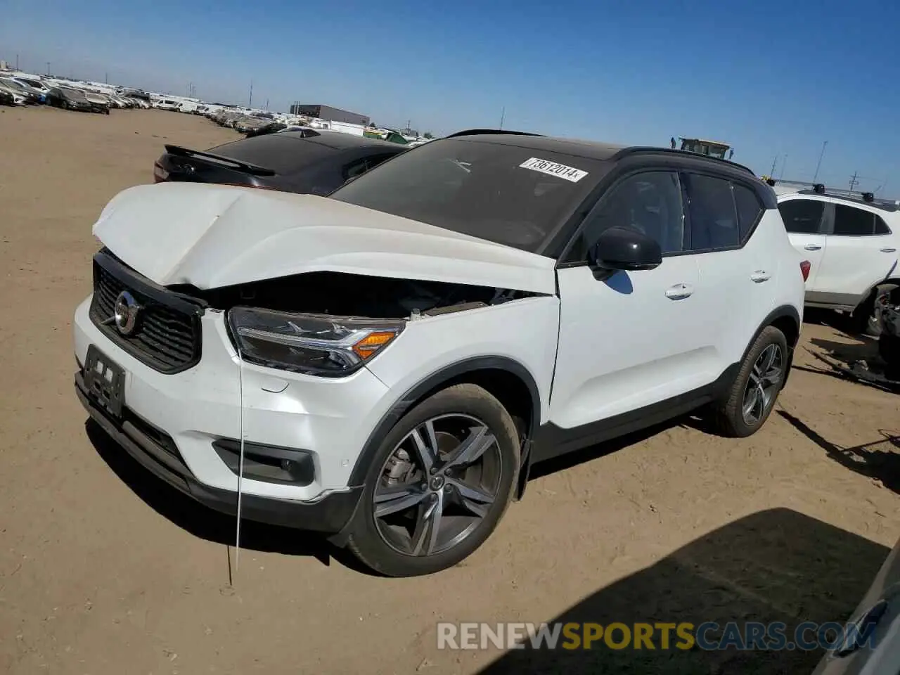 1 Photograph of a damaged car YV4162UM4L2329902 VOLVO XC40 2020