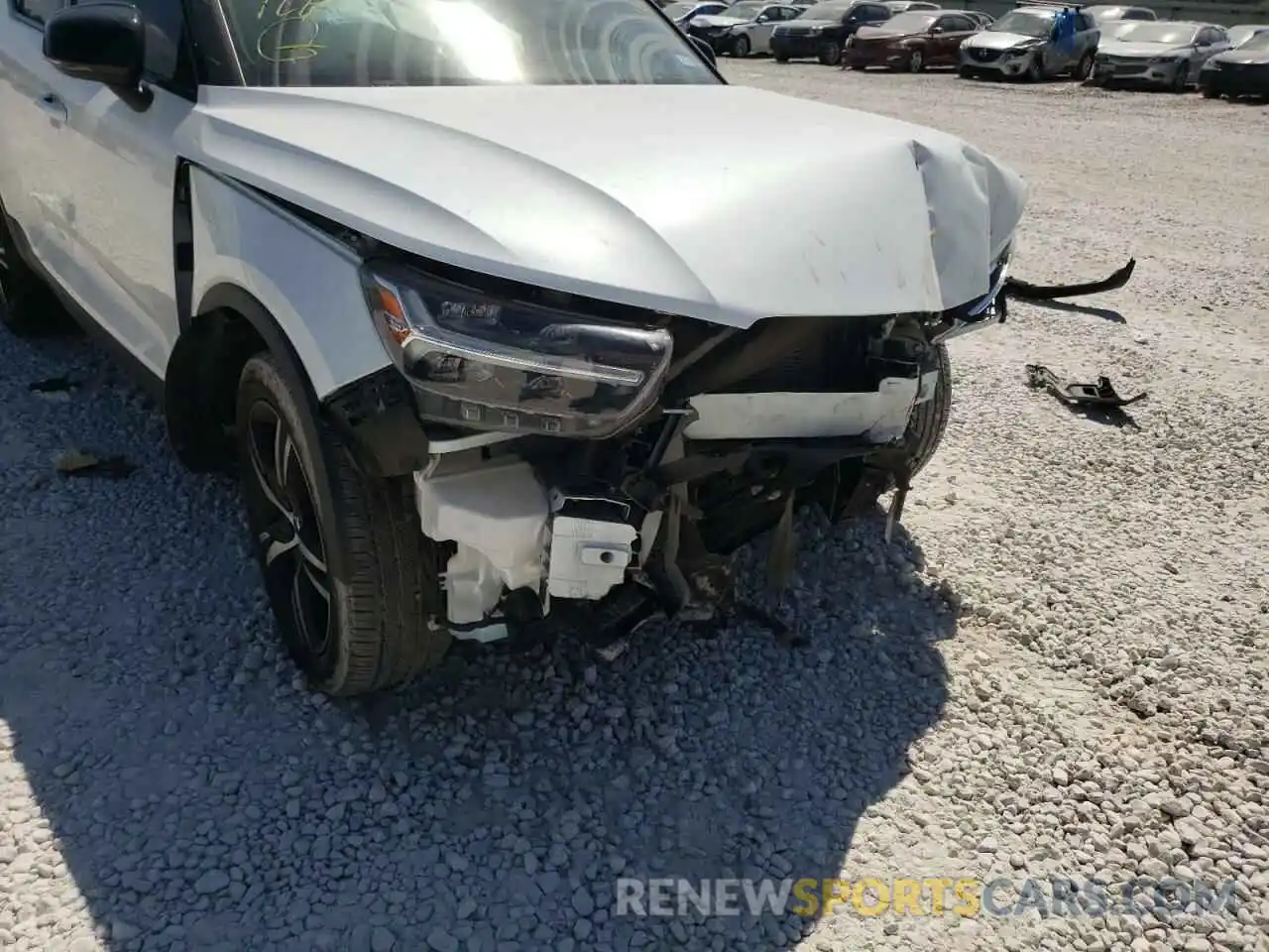 9 Photograph of a damaged car YV4162UM5L2198186 VOLVO XC40 2020