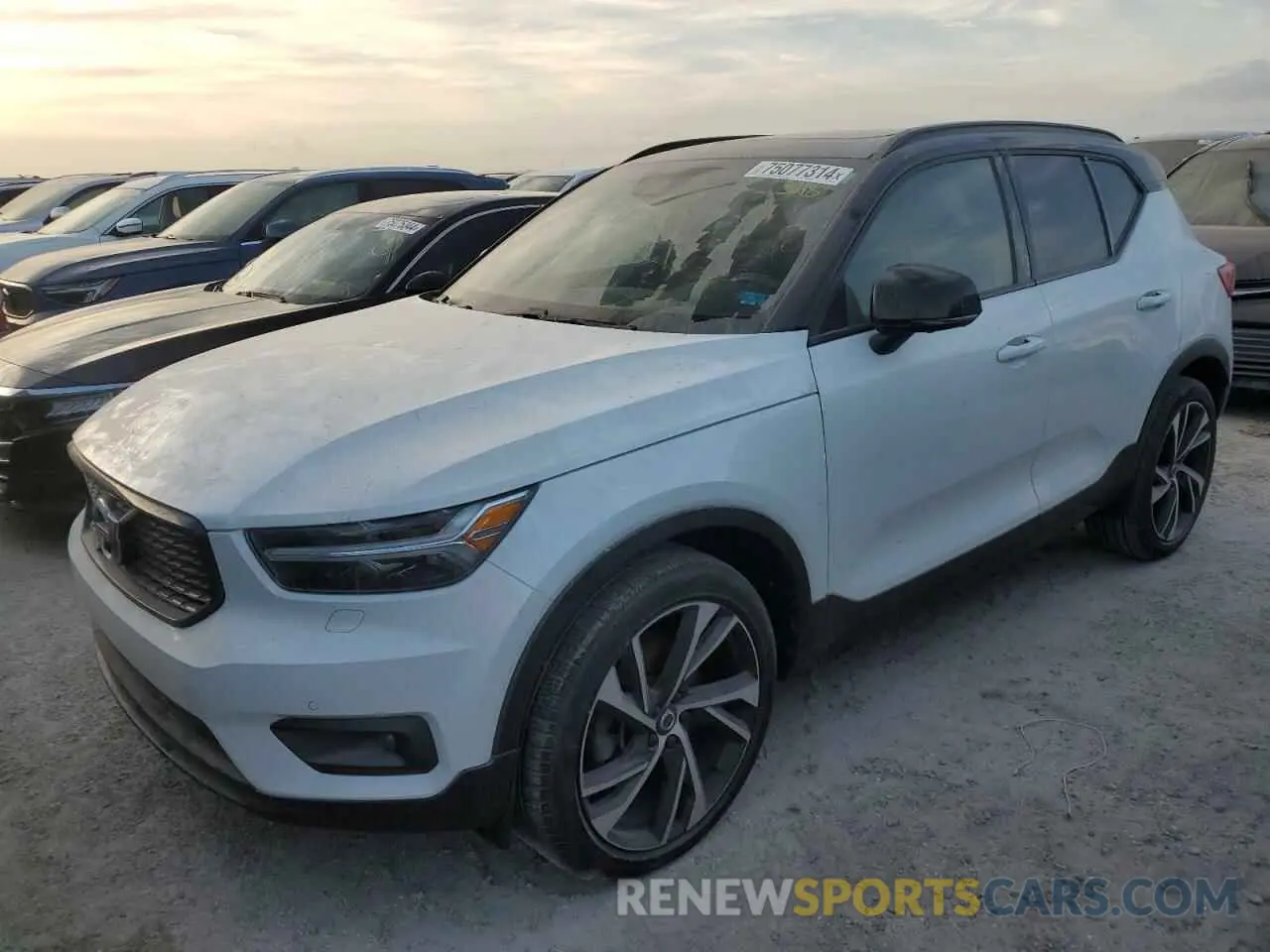1 Photograph of a damaged car YV4162UM5L2250139 VOLVO XC40 2020