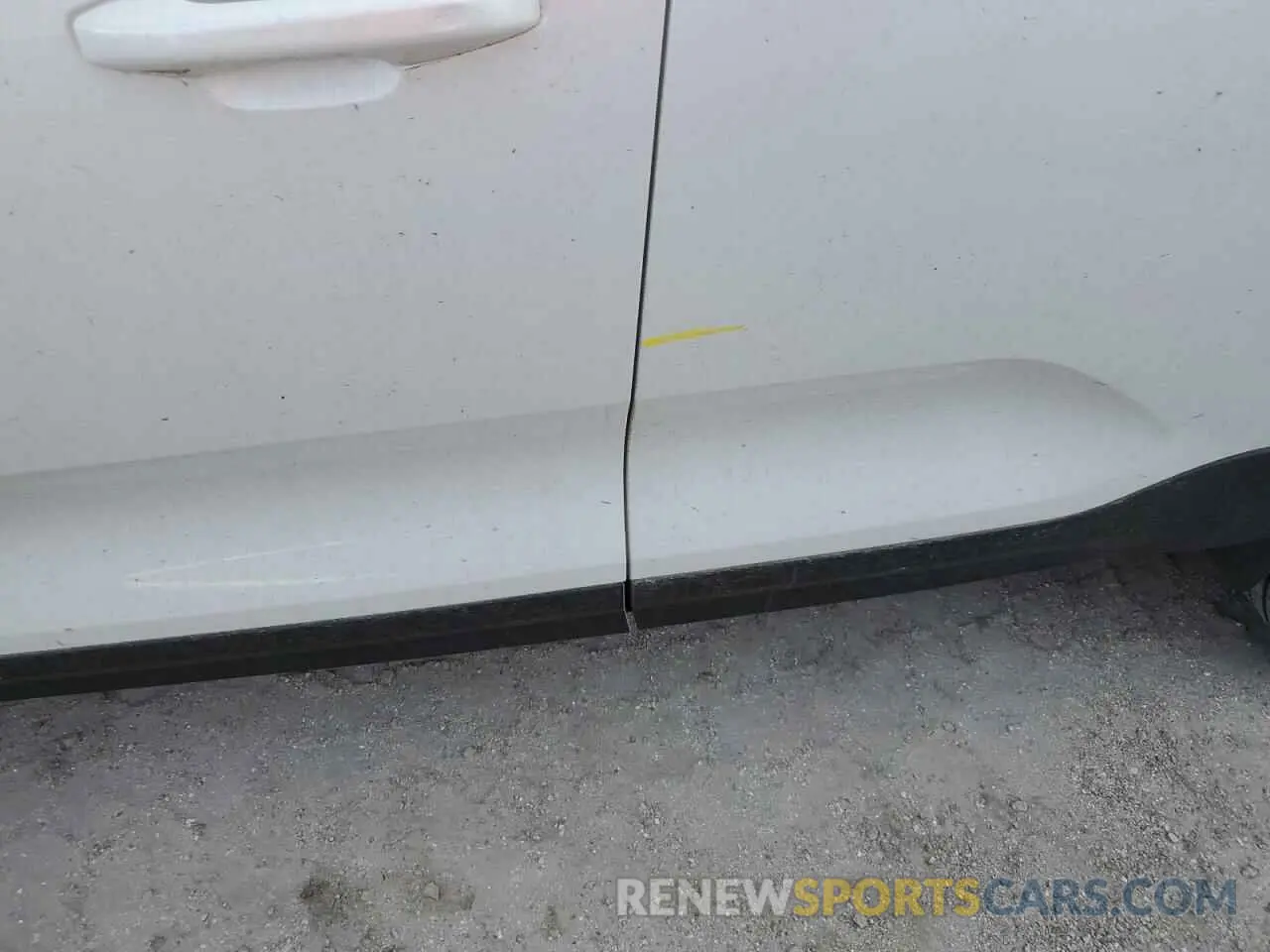 13 Photograph of a damaged car YV4162UM5L2250139 VOLVO XC40 2020