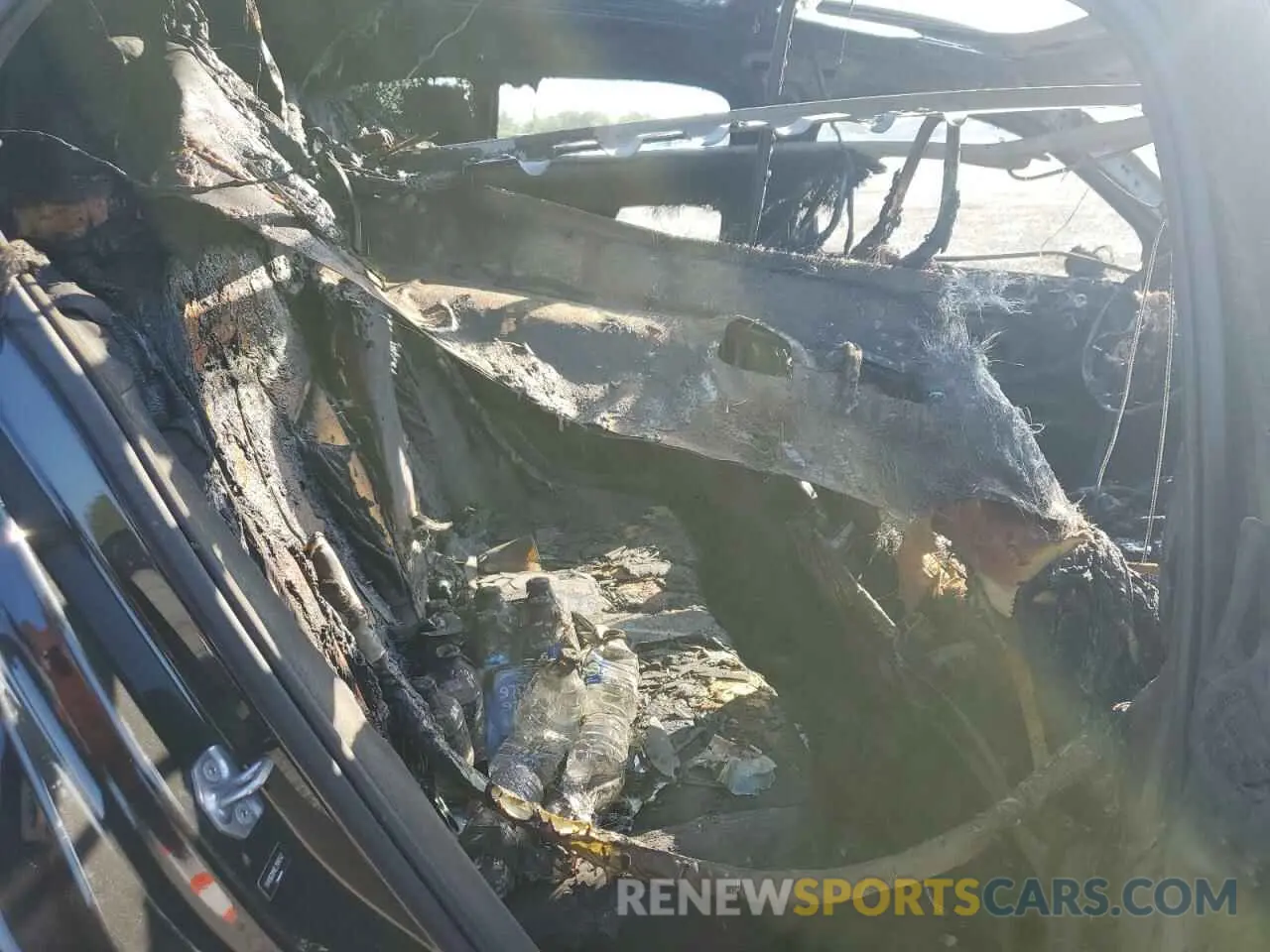 11 Photograph of a damaged car YV4162UM8L2184542 VOLVO XC40 2020