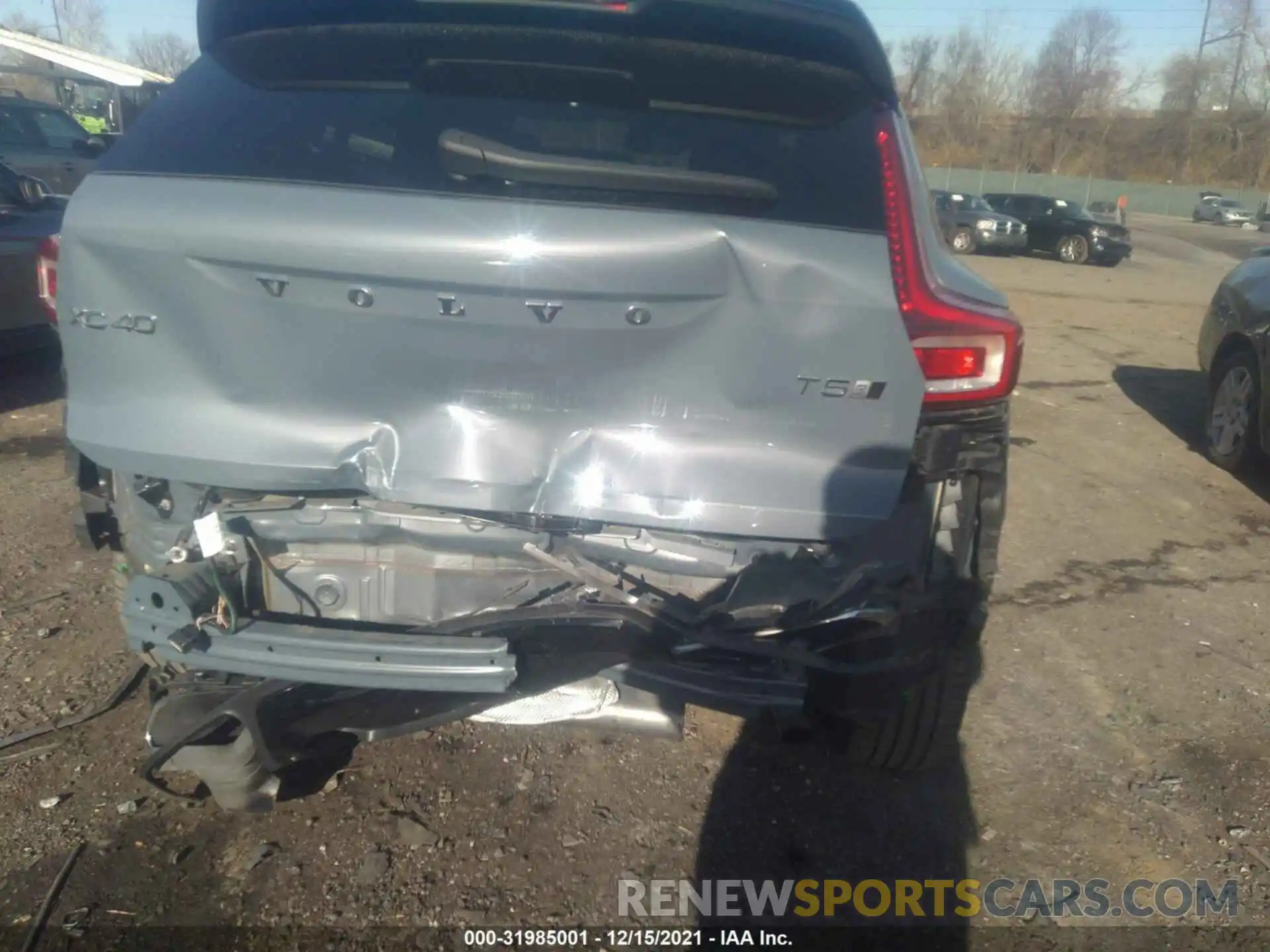 6 Photograph of a damaged car YV4162UMXL2243459 VOLVO XC40 2020