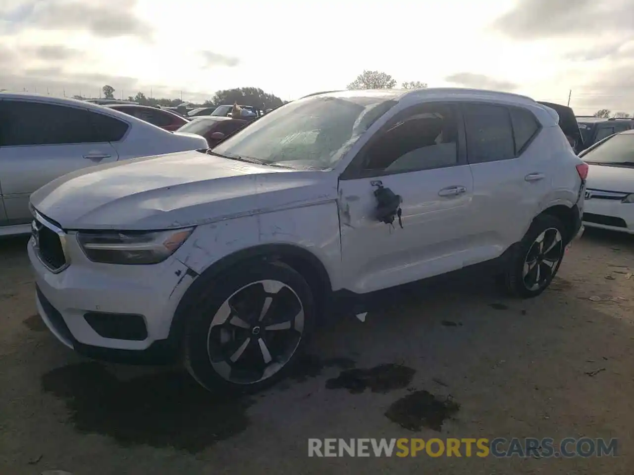 1 Photograph of a damaged car YV4AC2HK7L2301707 VOLVO XC40 2020