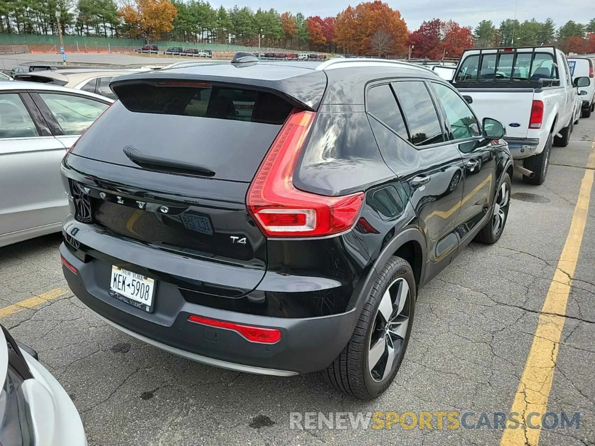 5 Photograph of a damaged car YV4AC2HK7L2342192 VOLVO XC40 2020