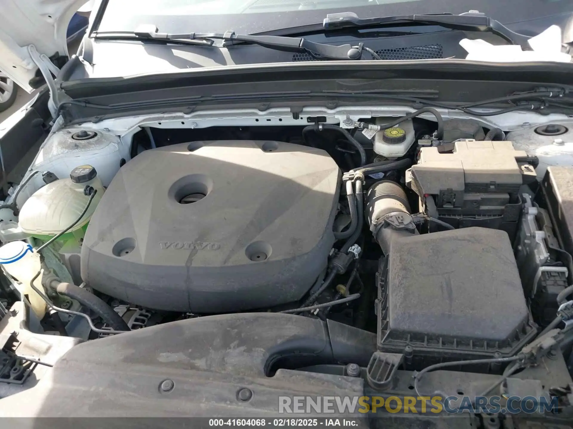 10 Photograph of a damaged car YV4AC2HK9L2206453 VOLVO XC40 2020