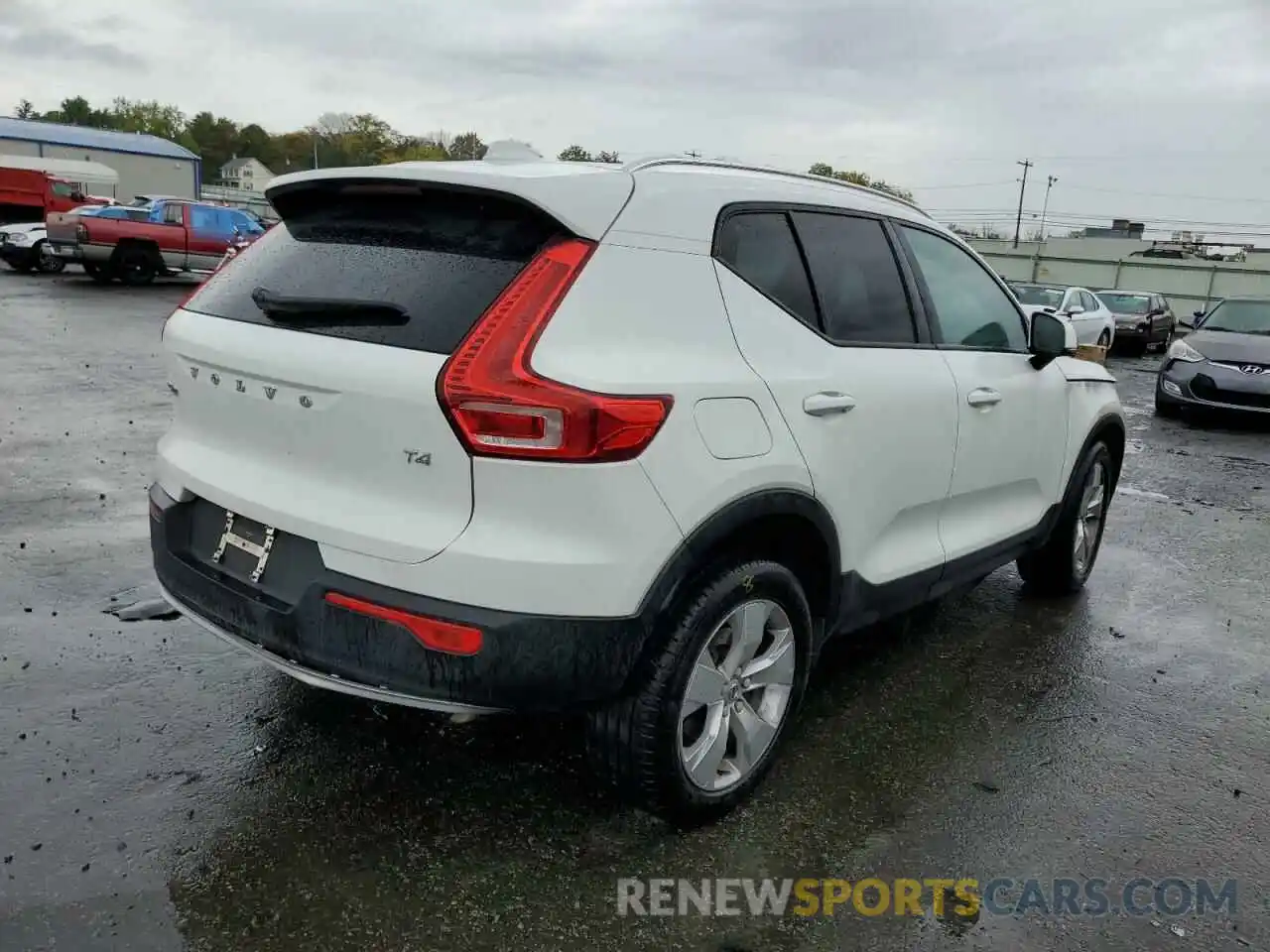 4 Photograph of a damaged car YV4AC2HK9L2278446 VOLVO XC40 2020