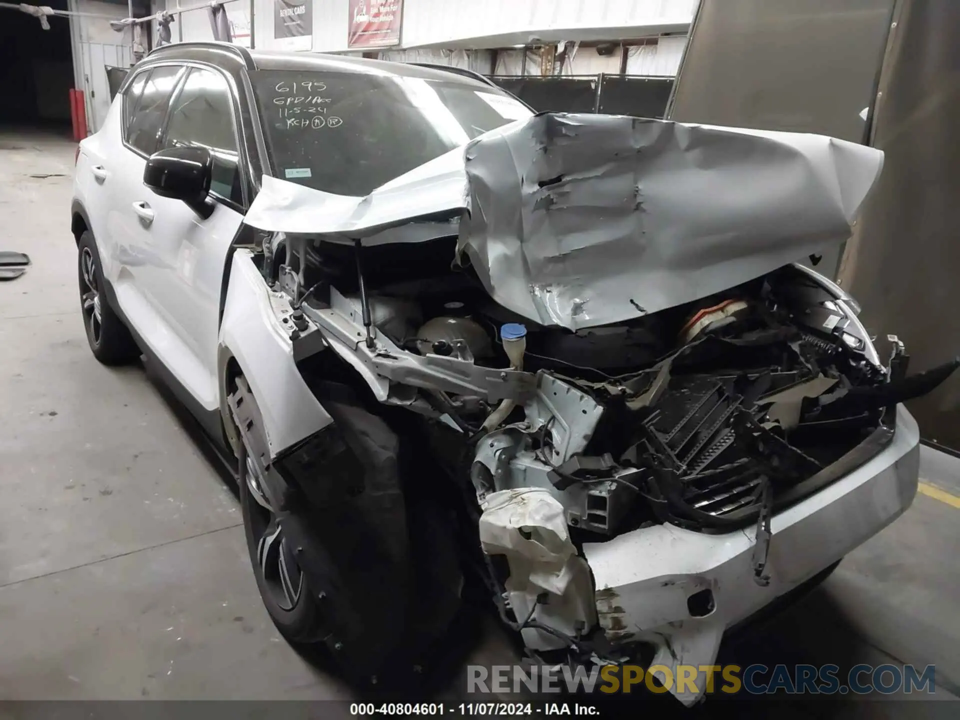 1 Photograph of a damaged car YV4AC2HM2L2335488 VOLVO XC40 2020