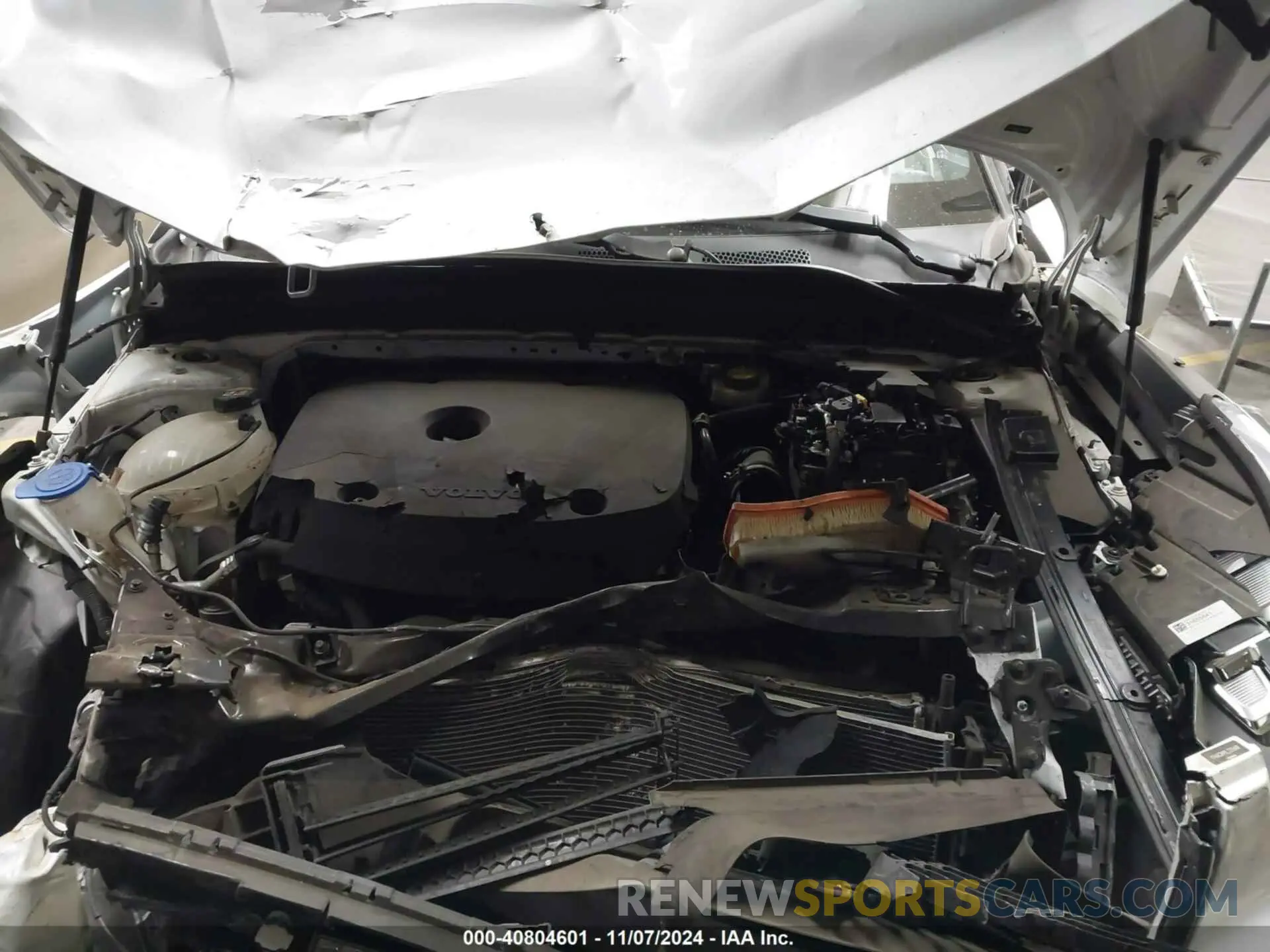10 Photograph of a damaged car YV4AC2HM2L2335488 VOLVO XC40 2020