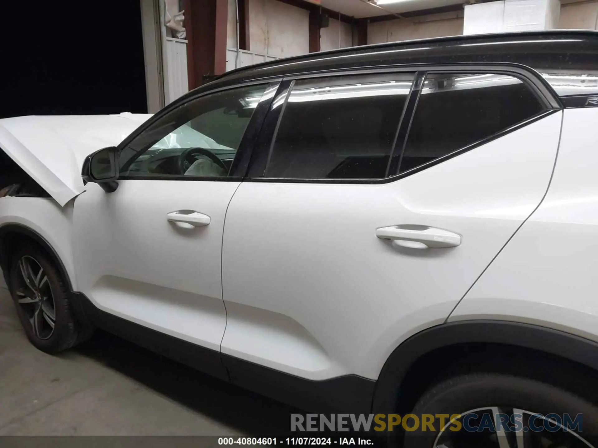 14 Photograph of a damaged car YV4AC2HM2L2335488 VOLVO XC40 2020