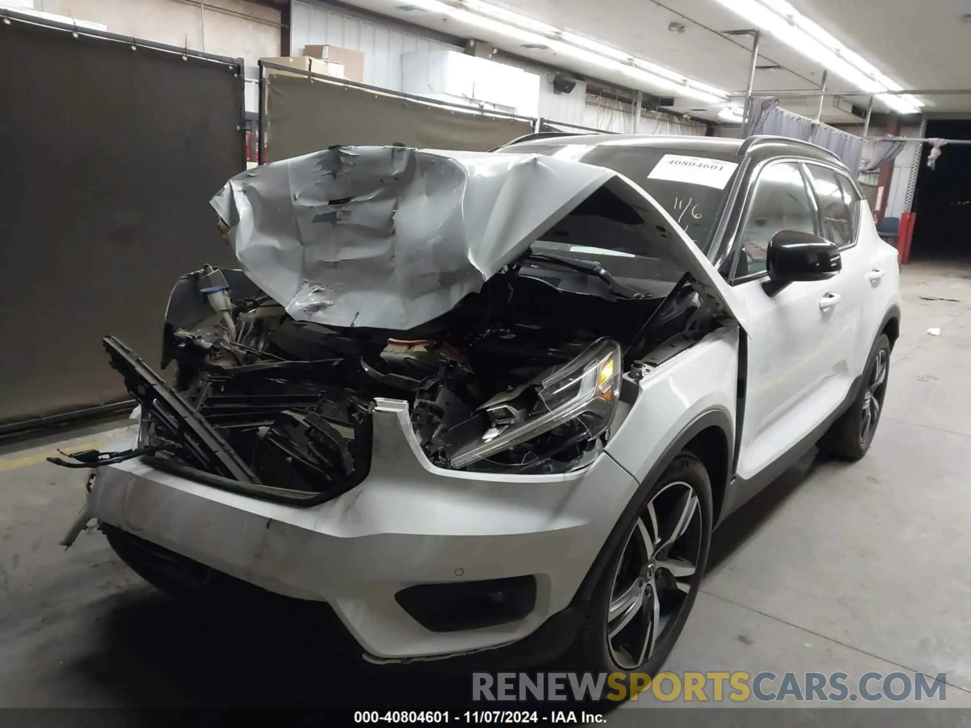2 Photograph of a damaged car YV4AC2HM2L2335488 VOLVO XC40 2020