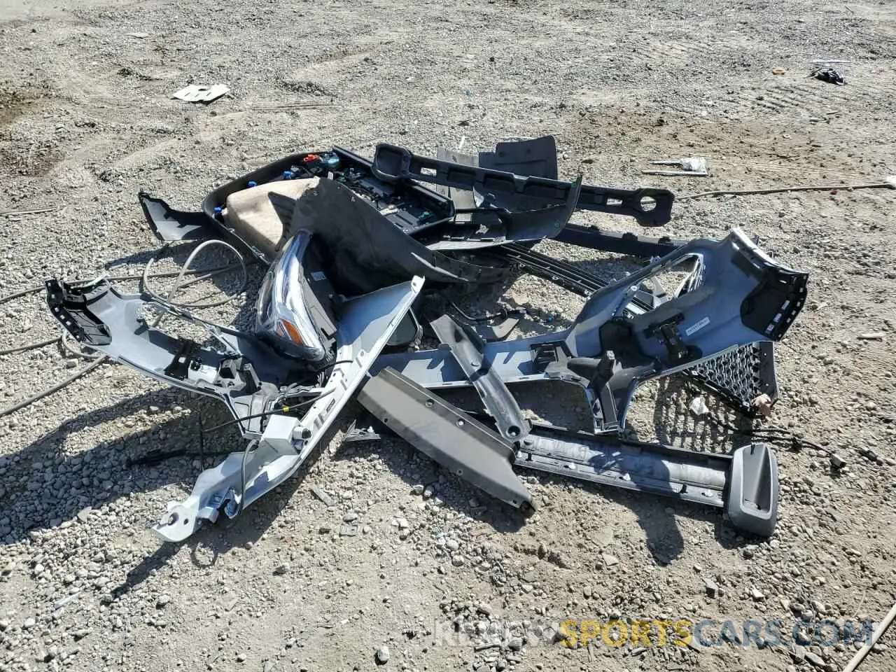 13 Photograph of a damaged car YV4AC2HM8L2346253 VOLVO XC40 2020