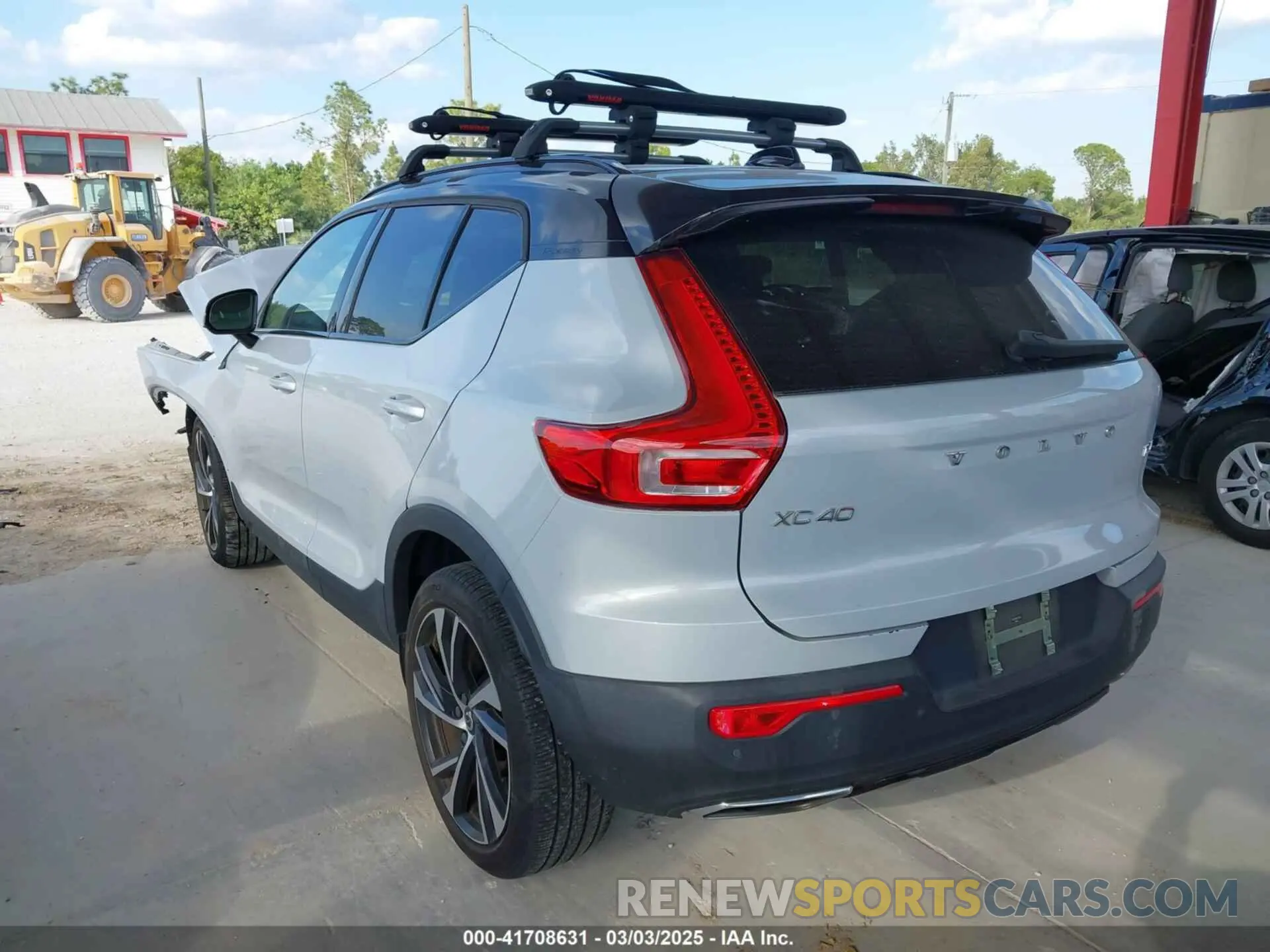 3 Photograph of a damaged car YV4AC2HM9L2254343 VOLVO XC40 2020