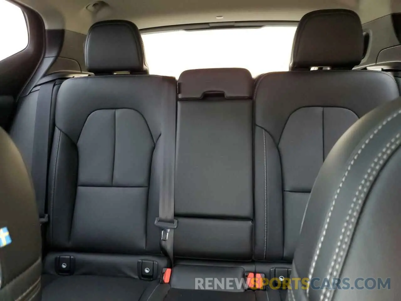 10 Photograph of a damaged car YV4162UK2M2565707 VOLVO XC40 2021