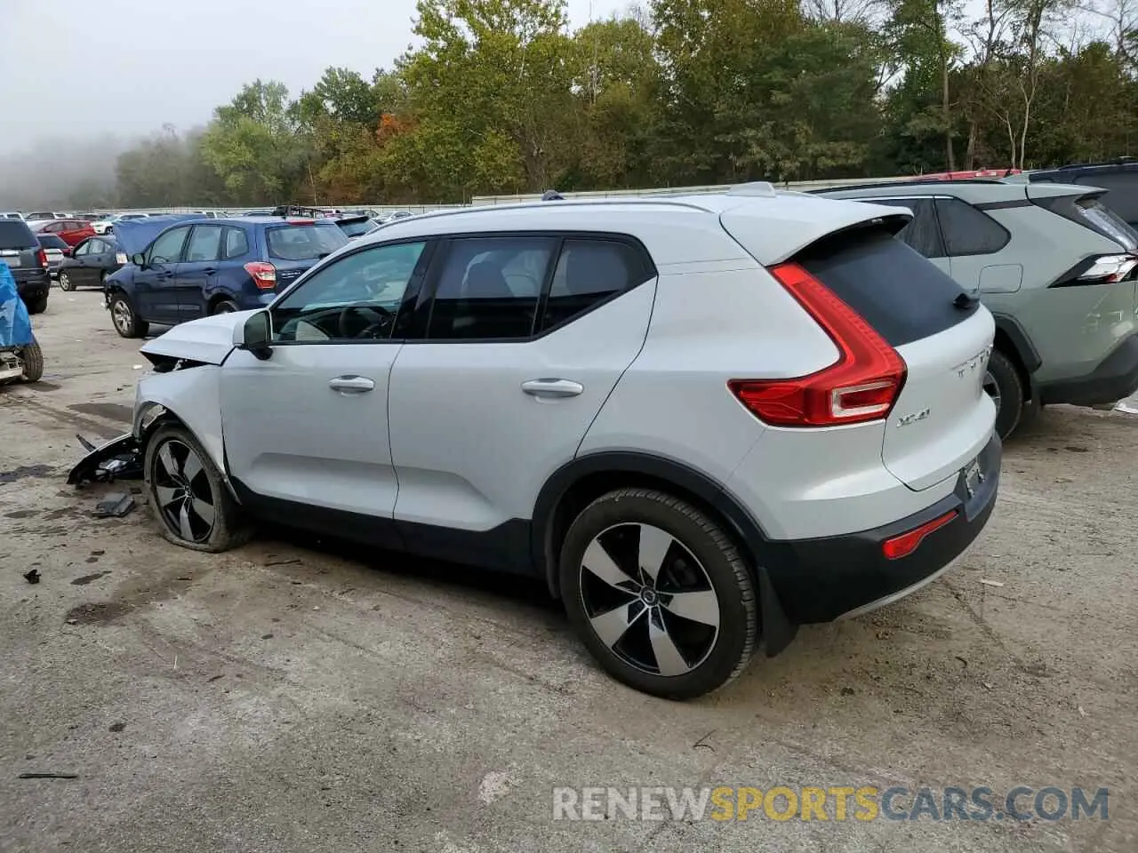 2 Photograph of a damaged car YV4162UK2M2565707 VOLVO XC40 2021