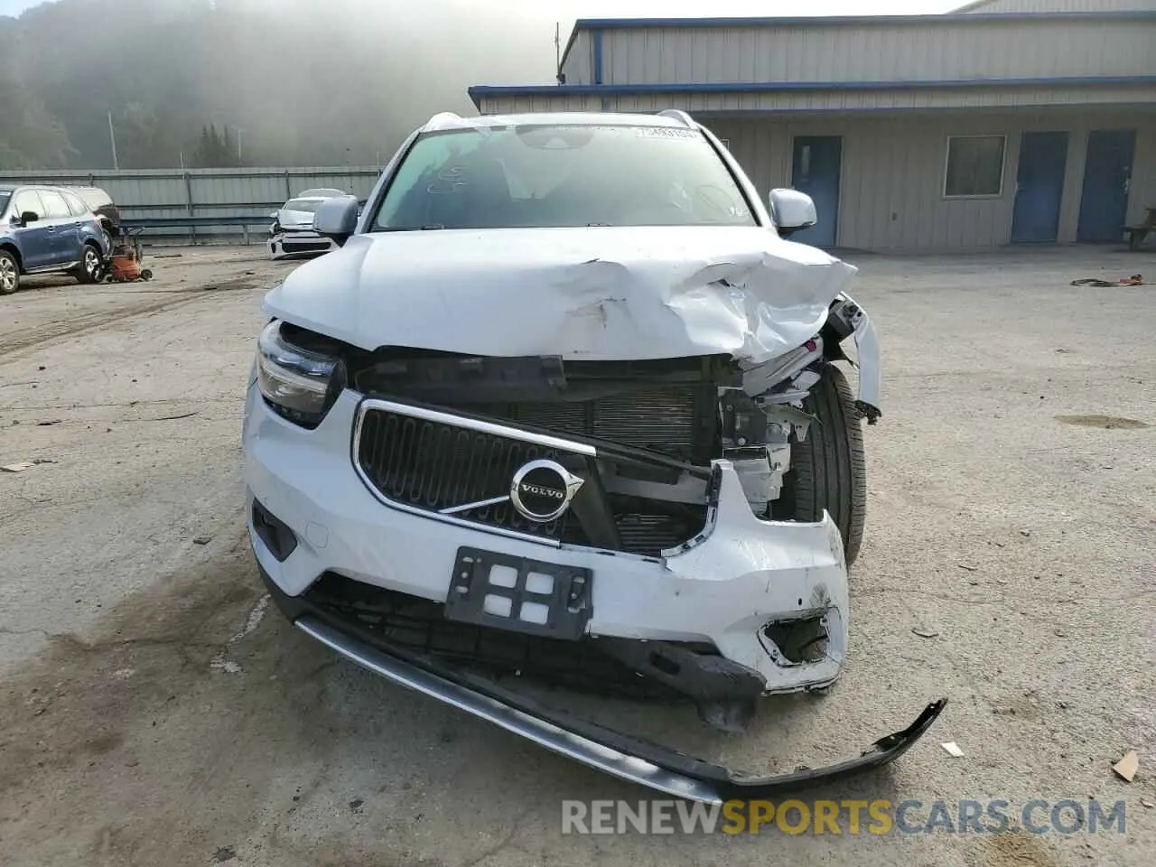 5 Photograph of a damaged car YV4162UK2M2565707 VOLVO XC40 2021