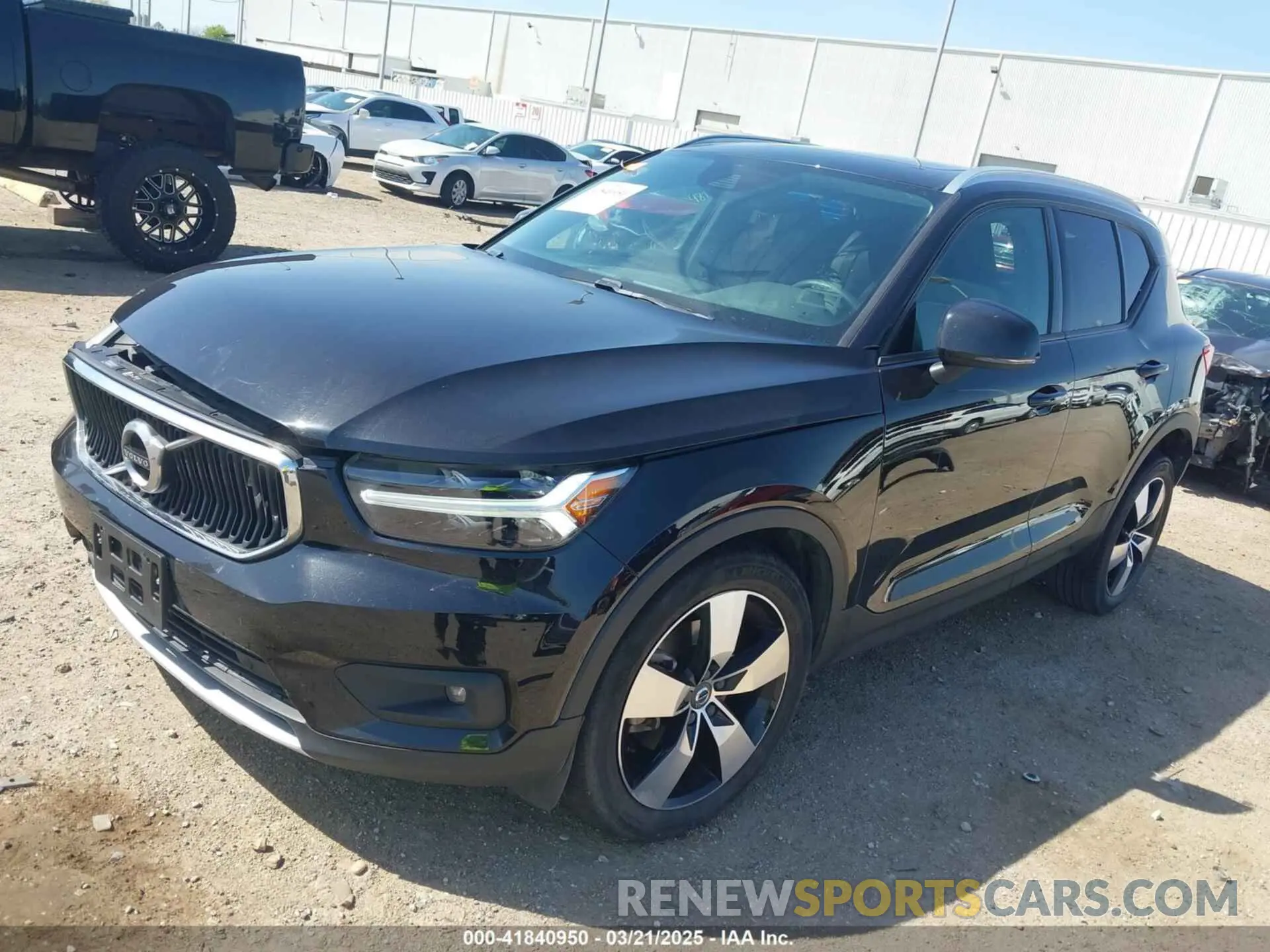 2 Photograph of a damaged car YV4162UK3M2415542 VOLVO XC40 2021