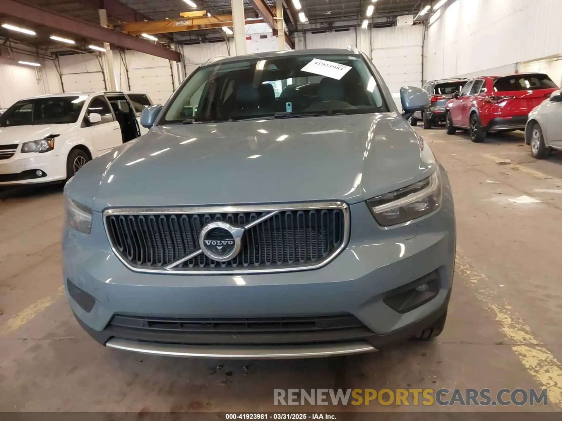 13 Photograph of a damaged car YV4162UK3M2416447 VOLVO XC40 2021