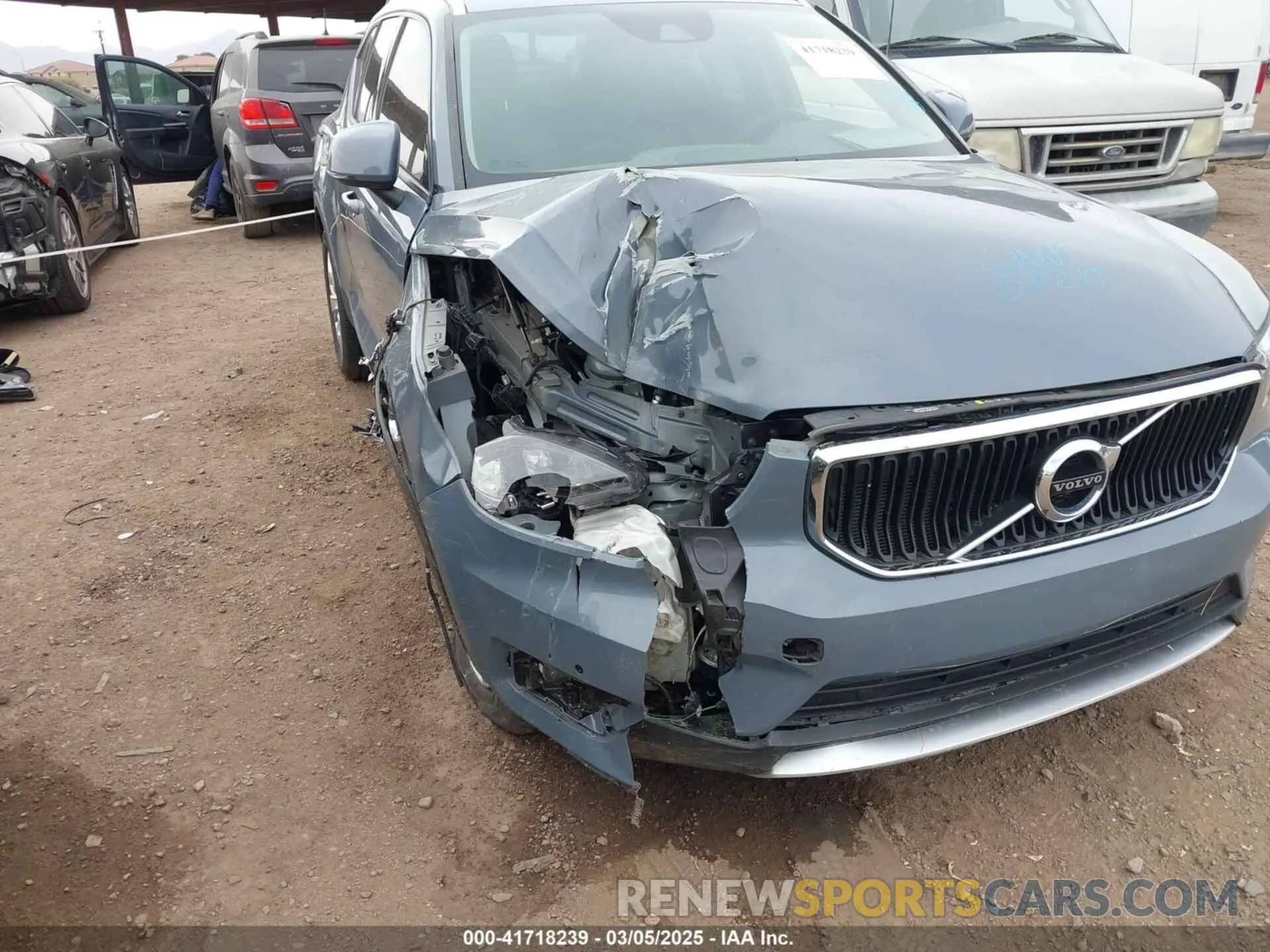 6 Photograph of a damaged car YV4162UK3M2473571 VOLVO XC40 2021