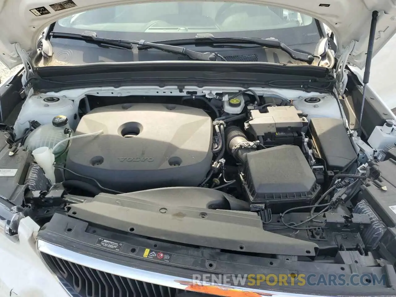 12 Photograph of a damaged car YV4162UK5M2439826 VOLVO XC40 2021