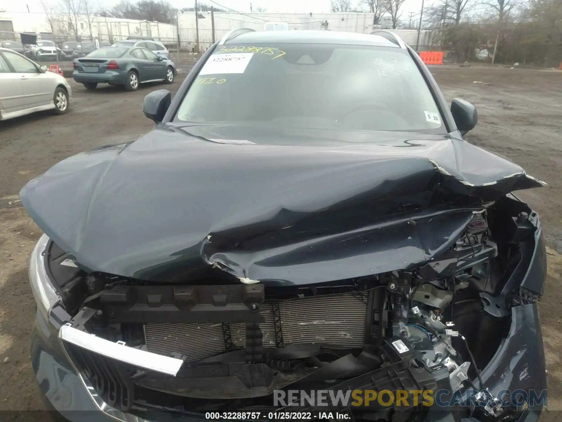 10 Photograph of a damaged car YV4162UK5M2561957 VOLVO XC40 2021