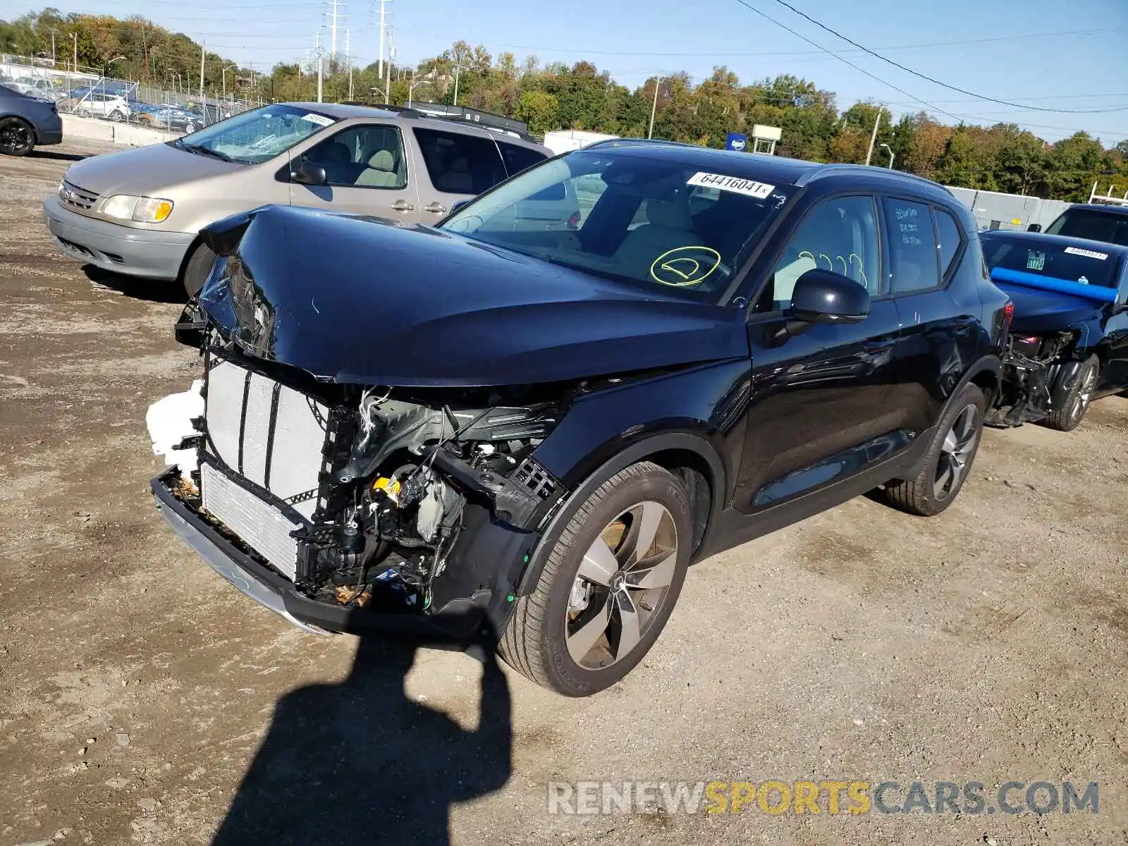 2 Photograph of a damaged car YV4162UK5M2562932 VOLVO XC40 2021