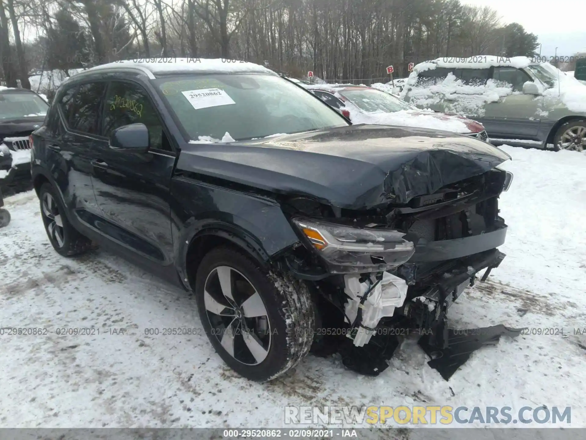 1 Photograph of a damaged car YV4162UK6M2496410 VOLVO XC40 2021