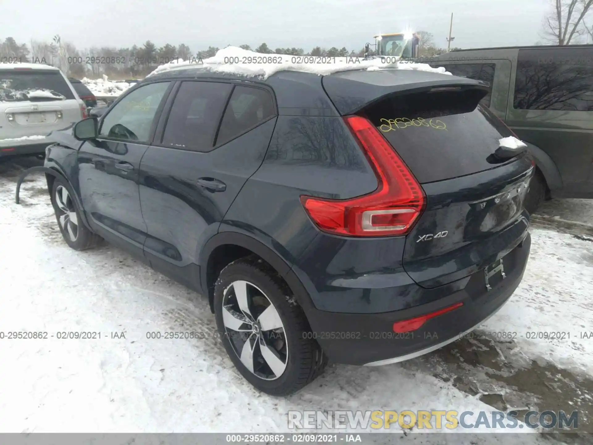 3 Photograph of a damaged car YV4162UK6M2496410 VOLVO XC40 2021