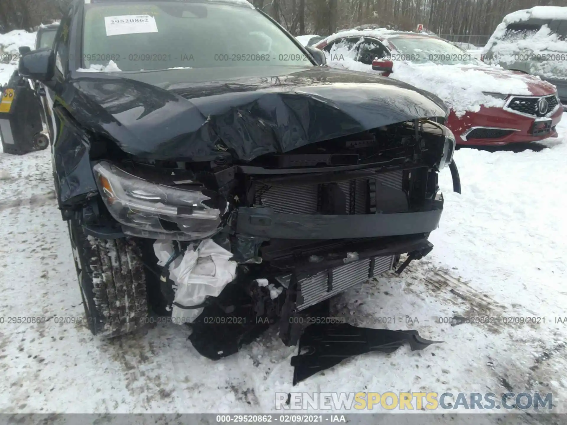 6 Photograph of a damaged car YV4162UK6M2496410 VOLVO XC40 2021