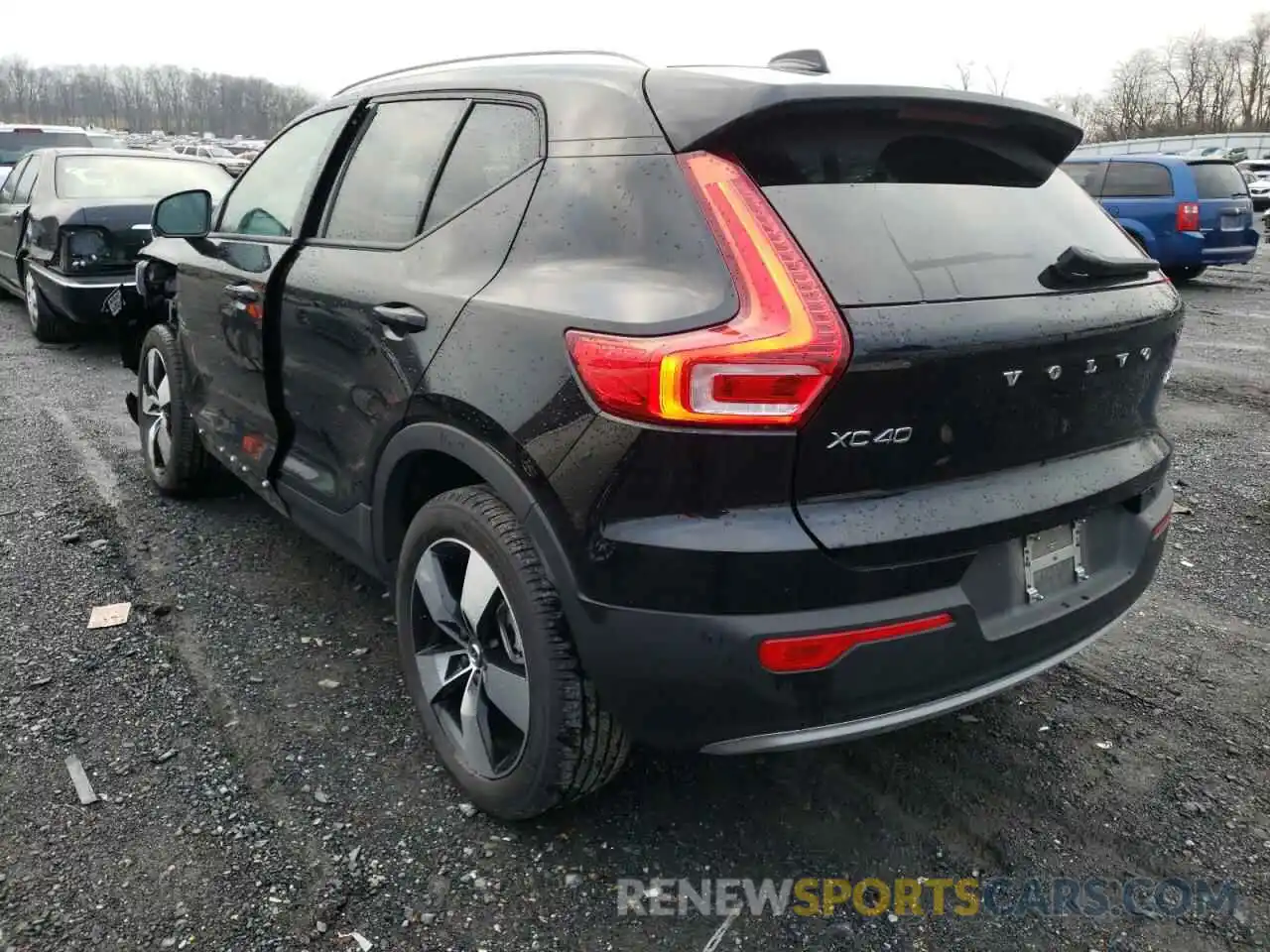 3 Photograph of a damaged car YV4162UK8M2540522 VOLVO XC40 2021