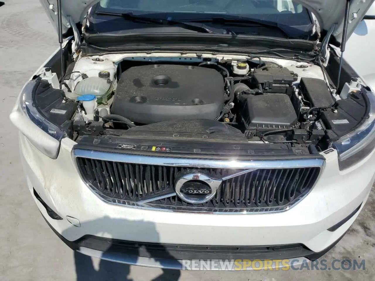 12 Photograph of a damaged car YV4162UK9M2432426 VOLVO XC40 2021
