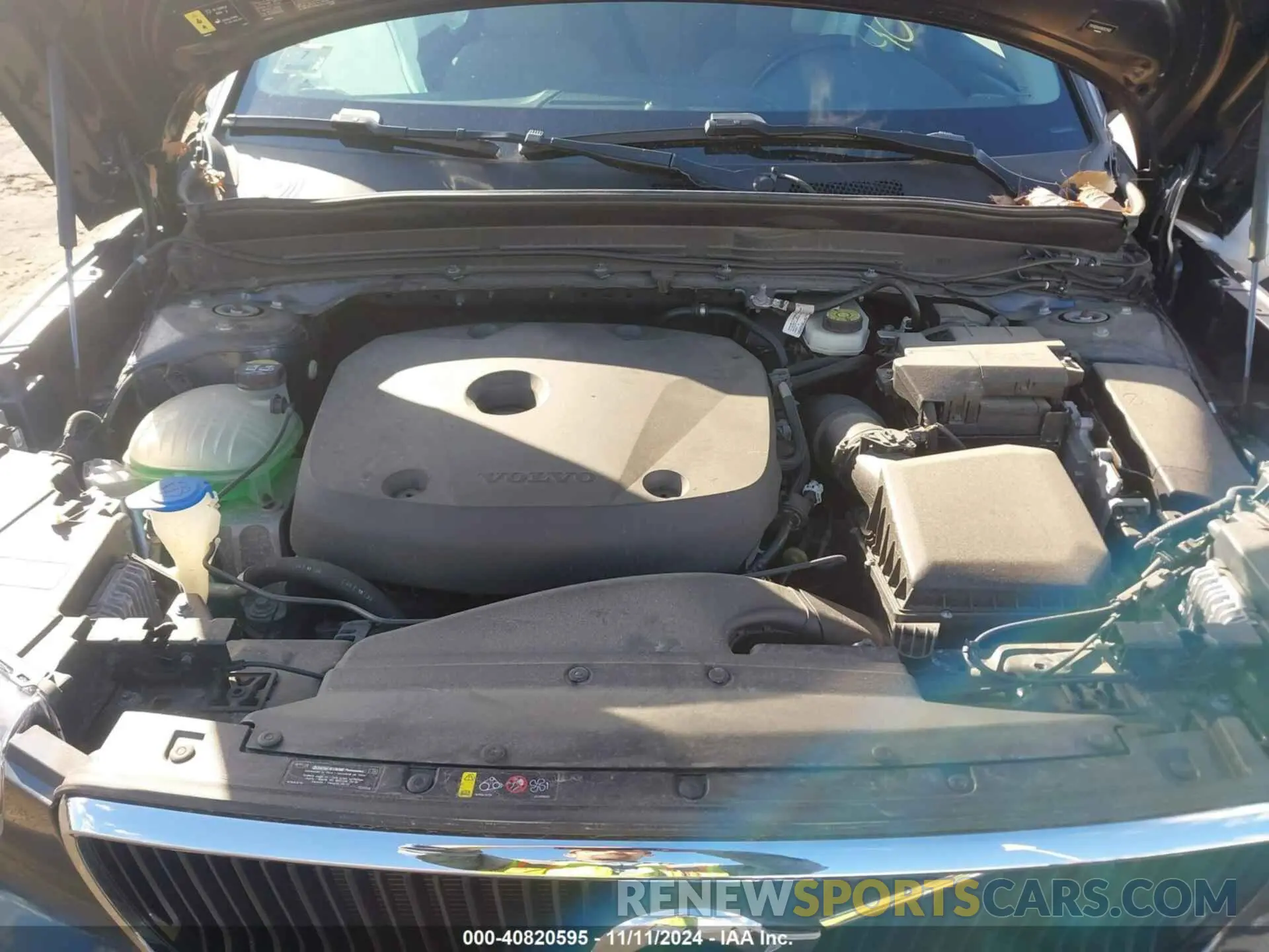 10 Photograph of a damaged car YV4162UK9M2575165 VOLVO XC40 2021