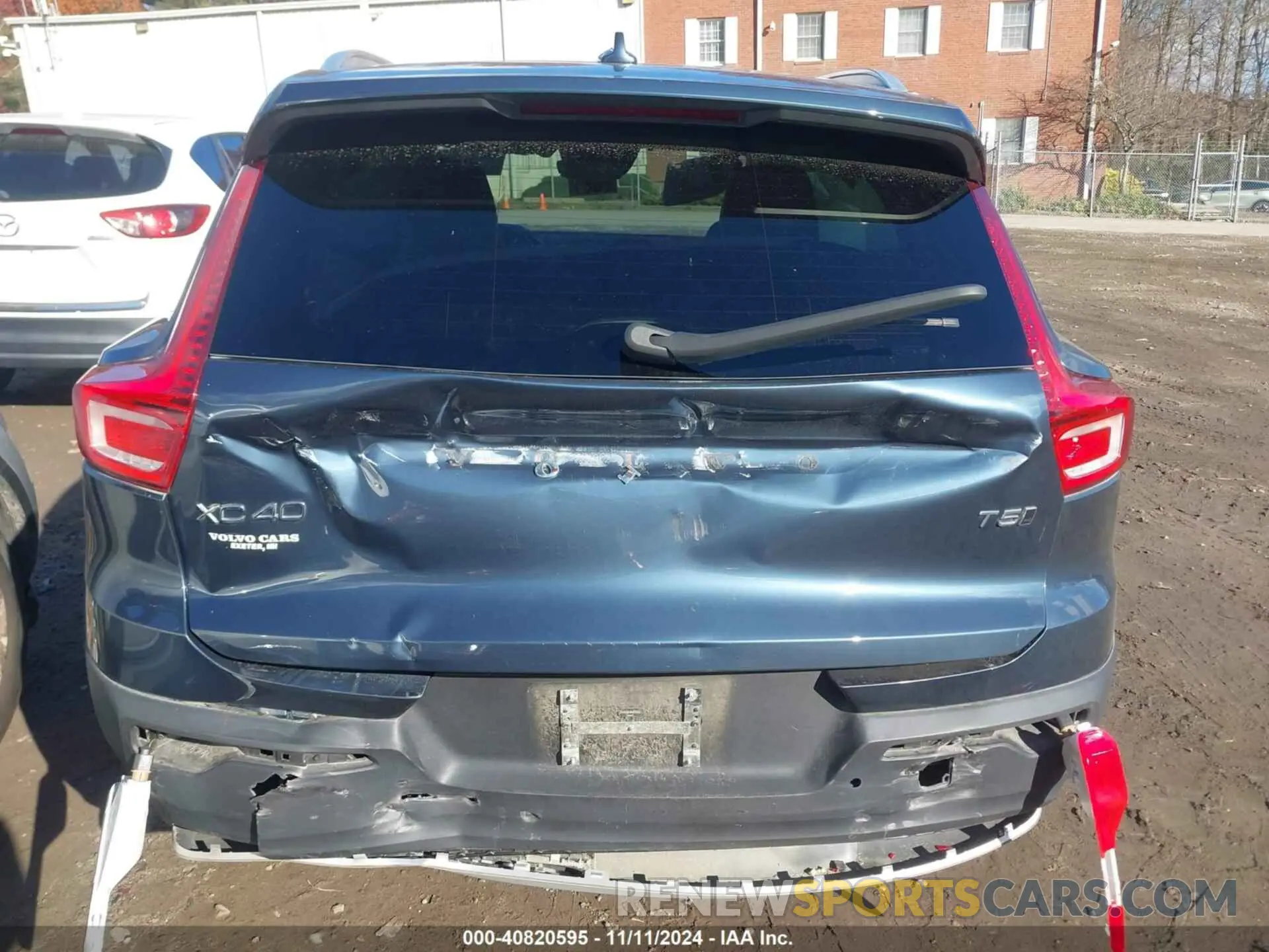 16 Photograph of a damaged car YV4162UK9M2575165 VOLVO XC40 2021
