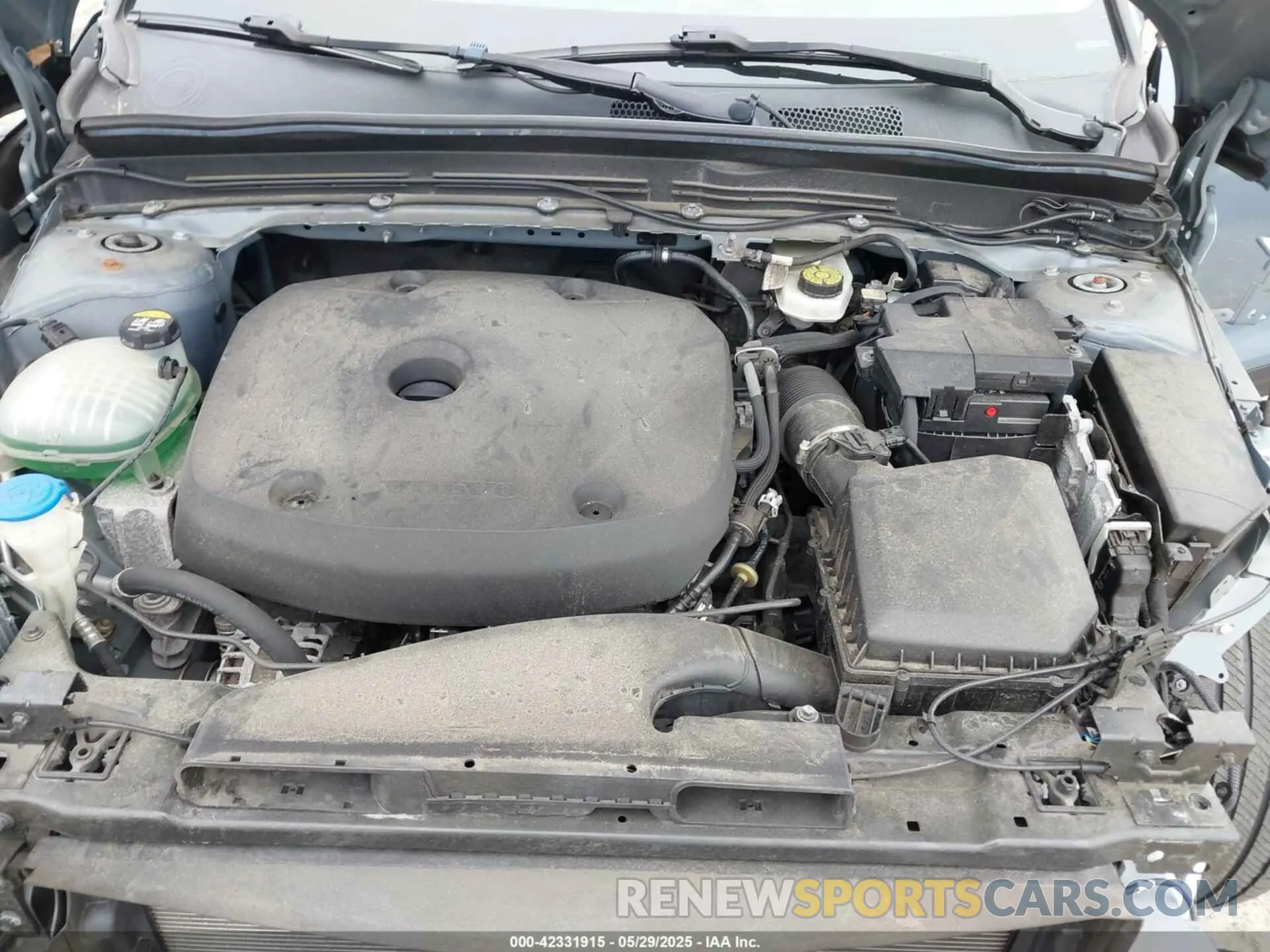 10 Photograph of a damaged car YV4162UL2M2432602 VOLVO XC40 2021