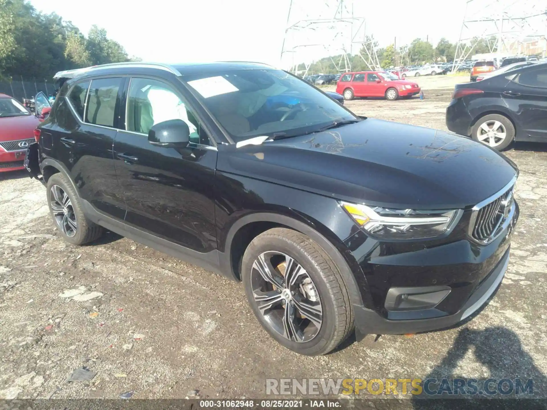 1 Photograph of a damaged car YV4162UL2M2440764 VOLVO XC40 2021