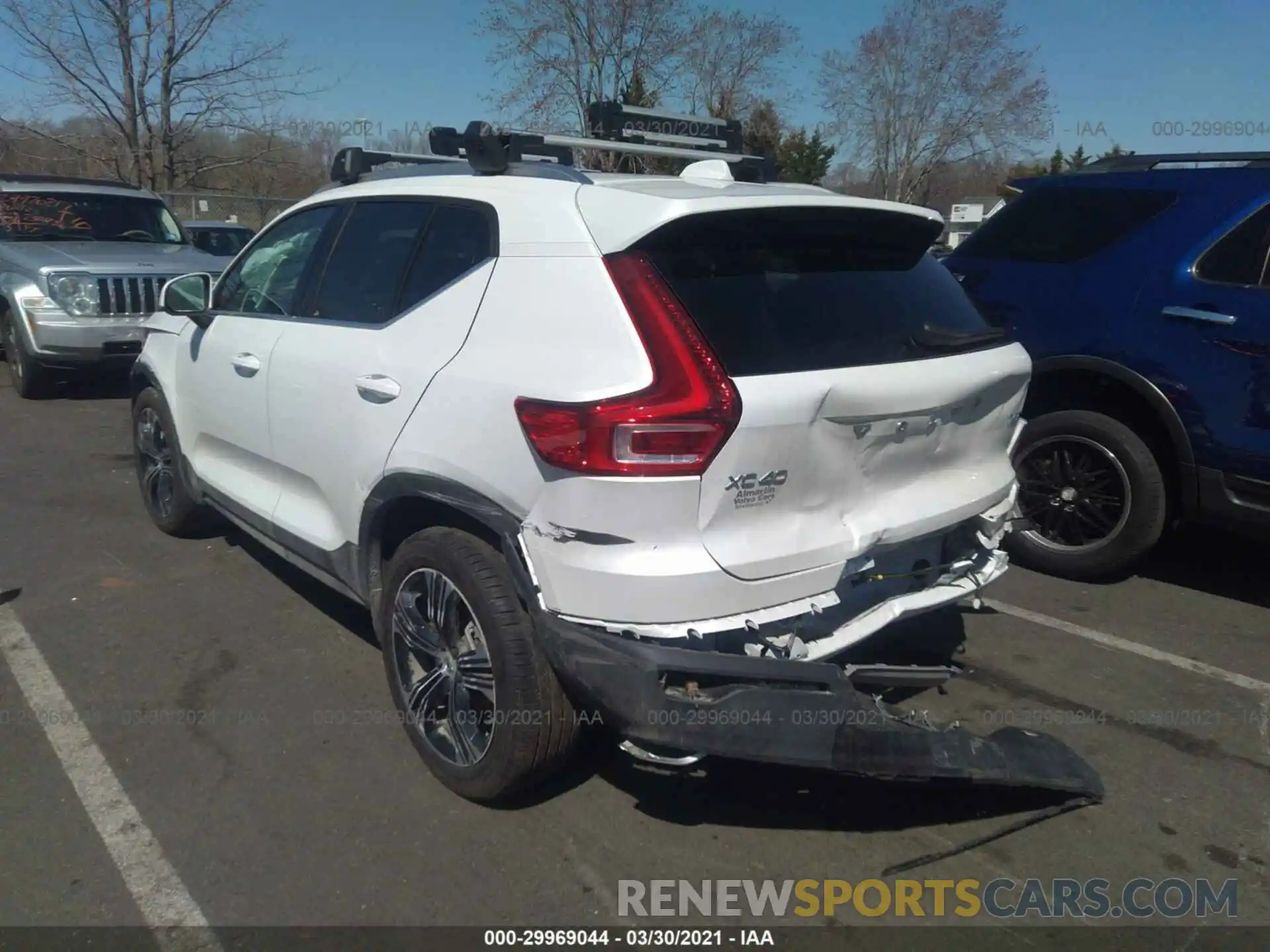 3 Photograph of a damaged car YV4162UL3M2487222 VOLVO XC40 2021